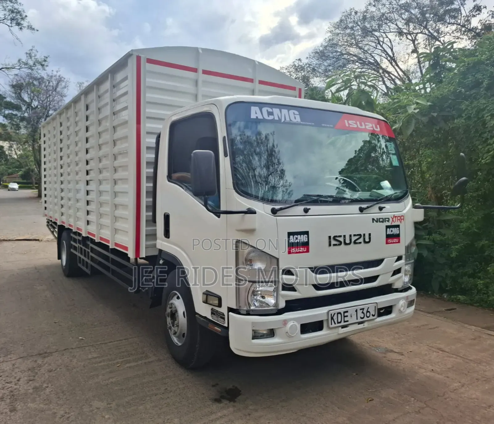 Isuzu NQR Local 2022