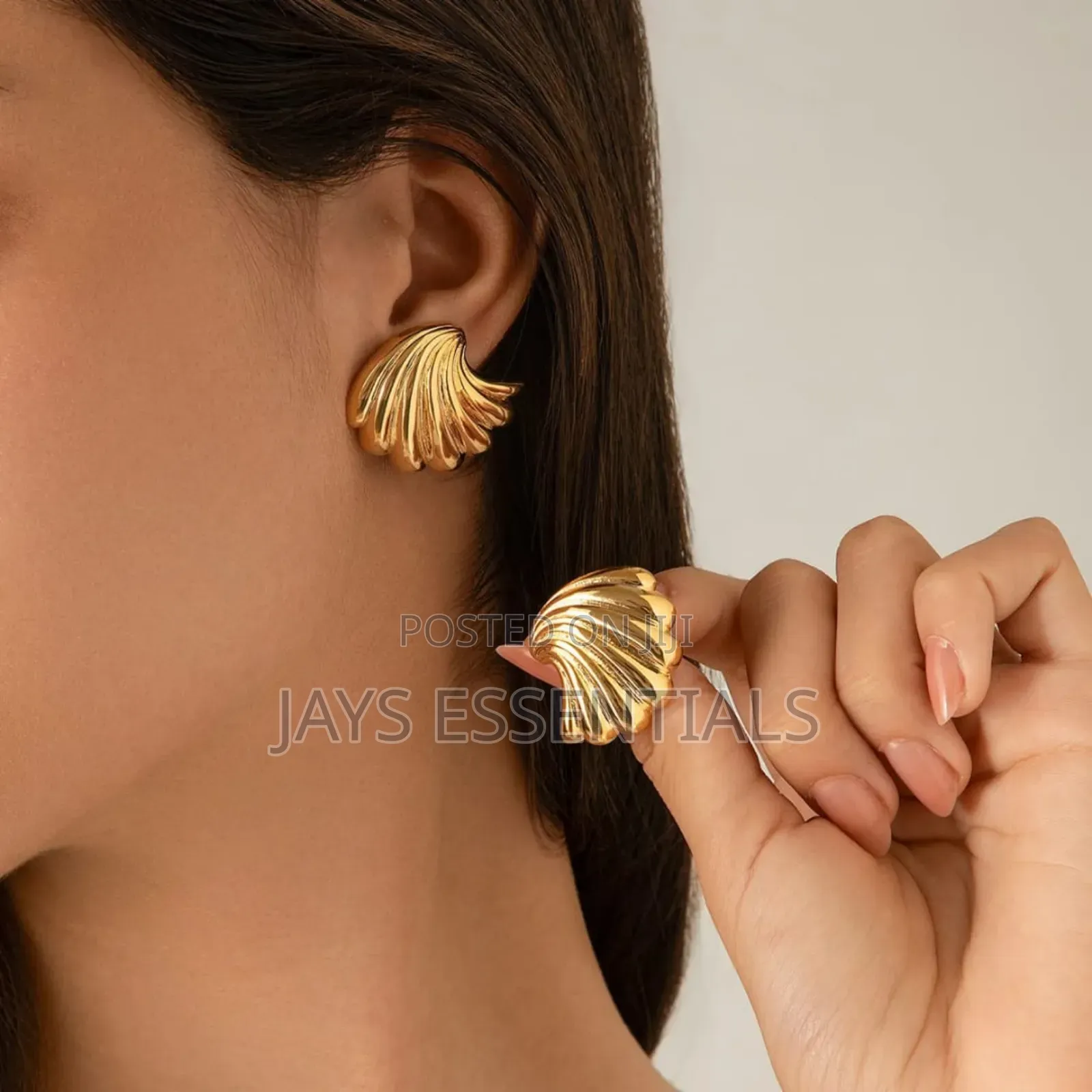 Transform Your Looks With Our Earrings