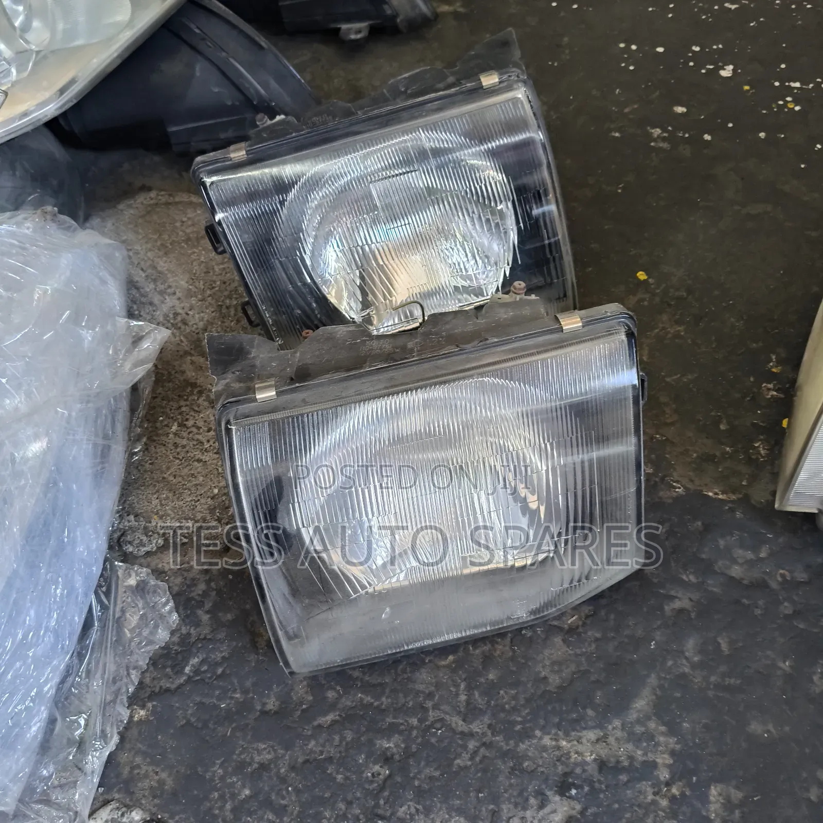 Mitsubishi Pajero Simcard Headlight