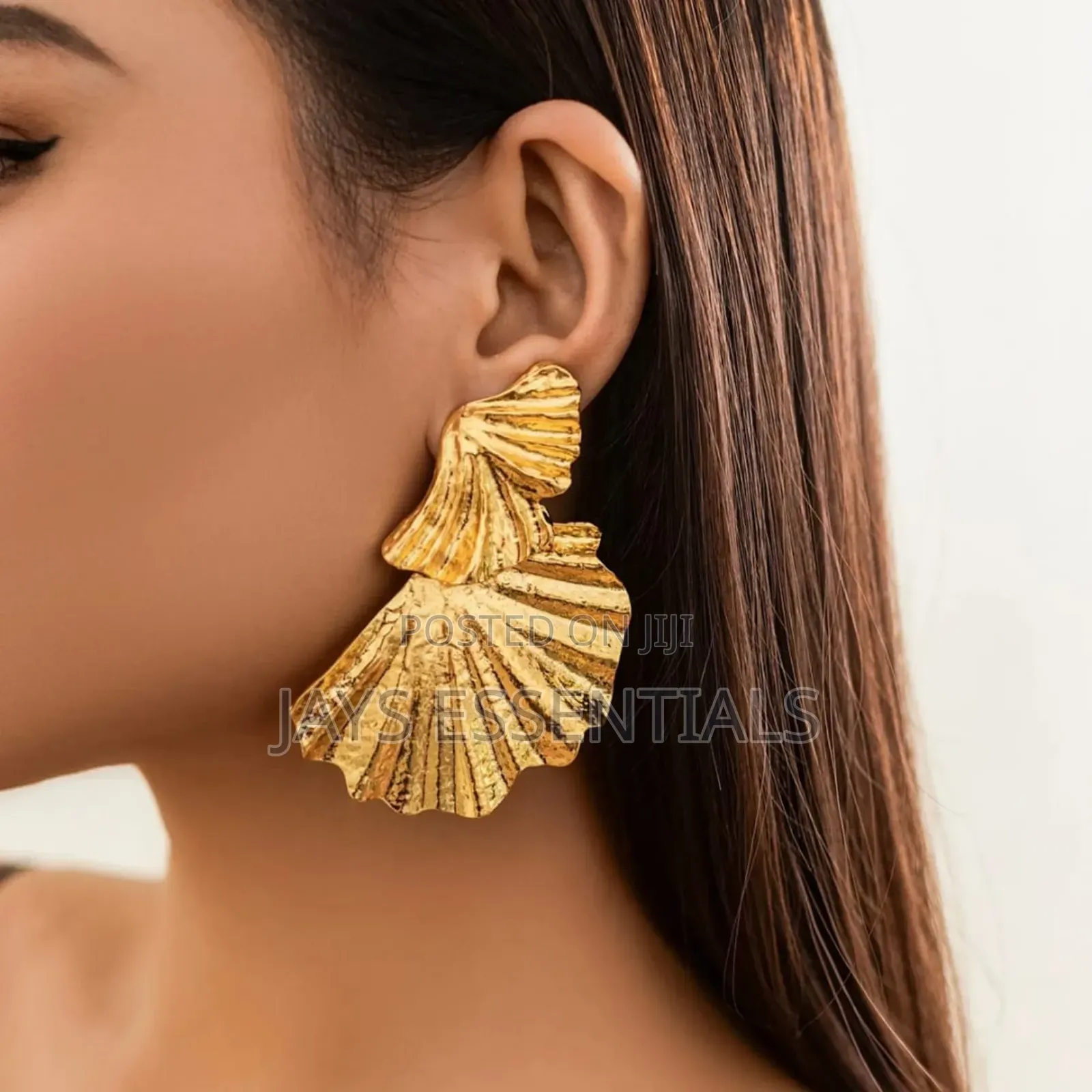 Transform Your Looks With Our Earrings