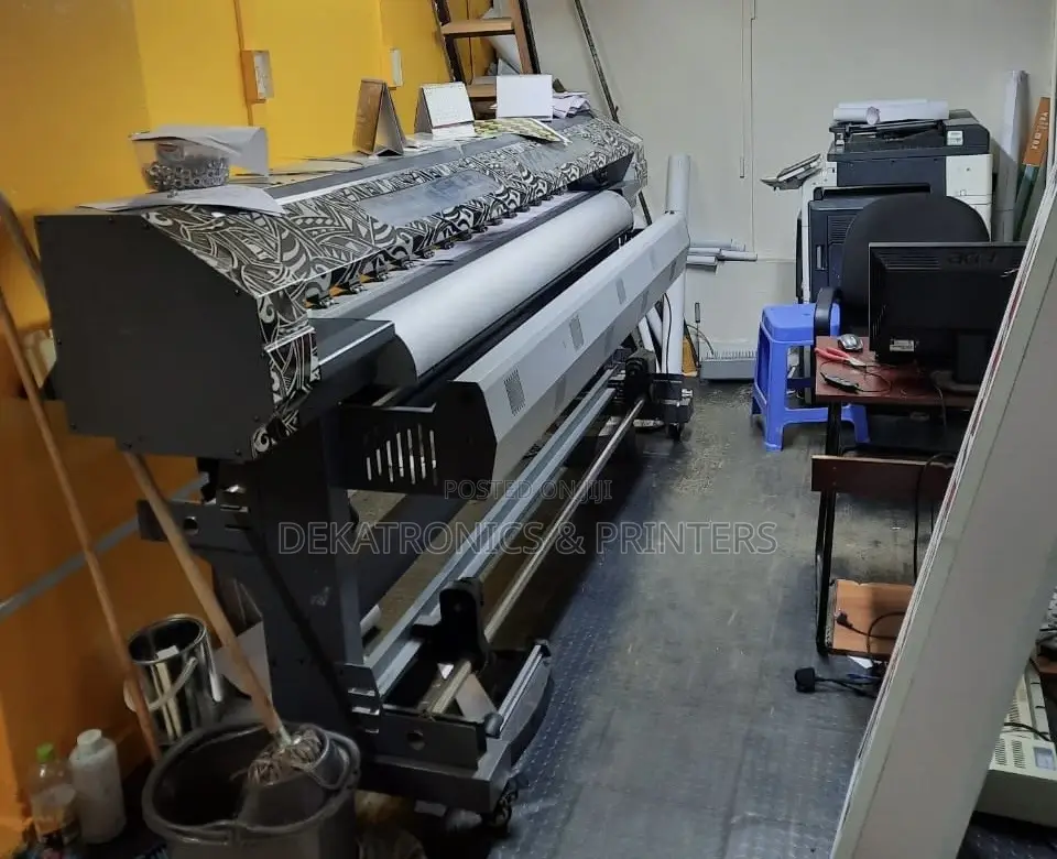 1.8m Yh-1800a Slightly Used Eco-Solvent Large Format With Xp600 Head