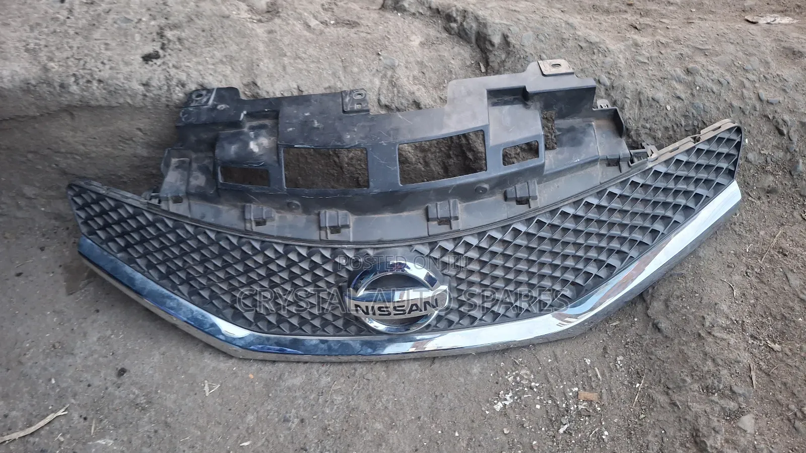 Nissan Note Grill 2014 Model