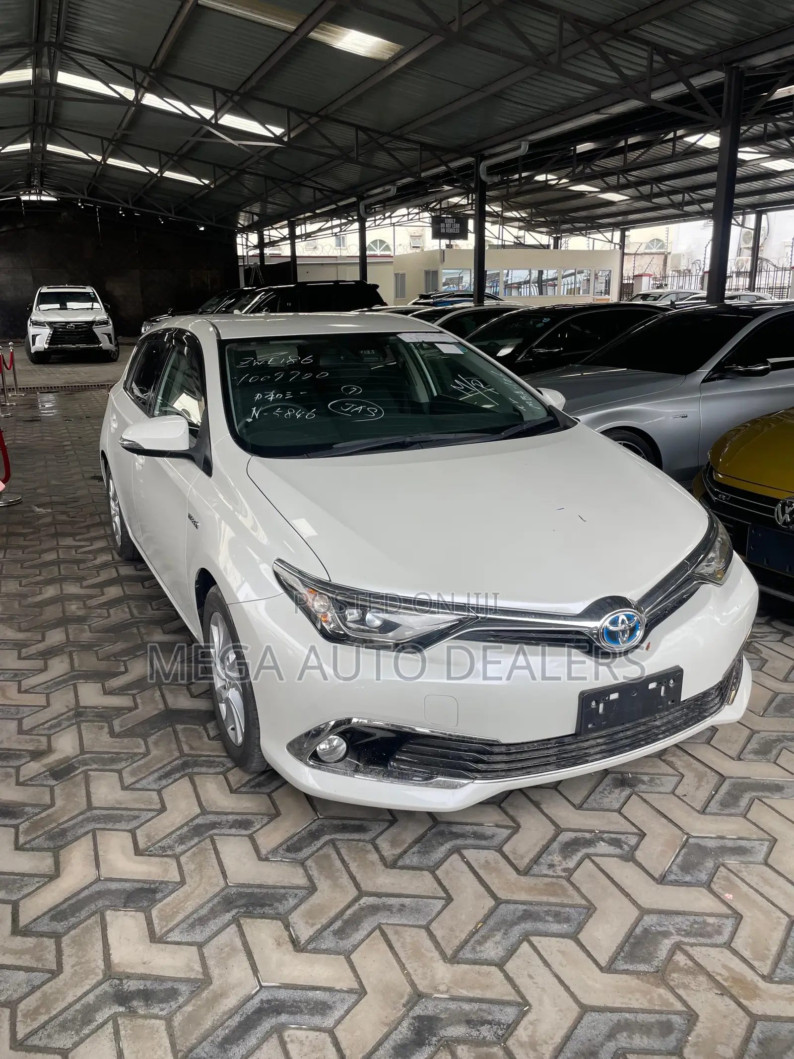 Toyota Auris 2018 White