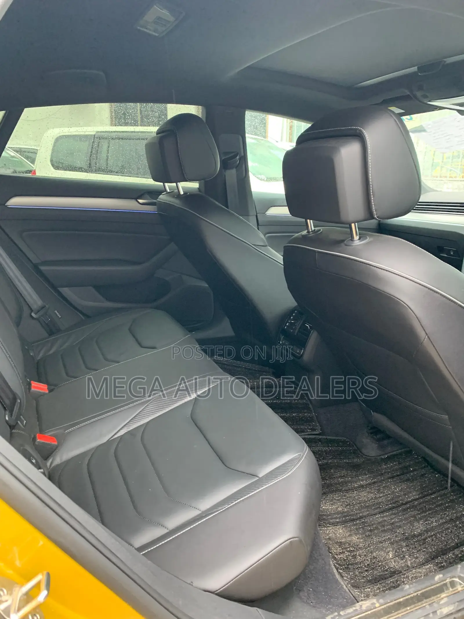 Volkswagen Arteon 2019 Yellow