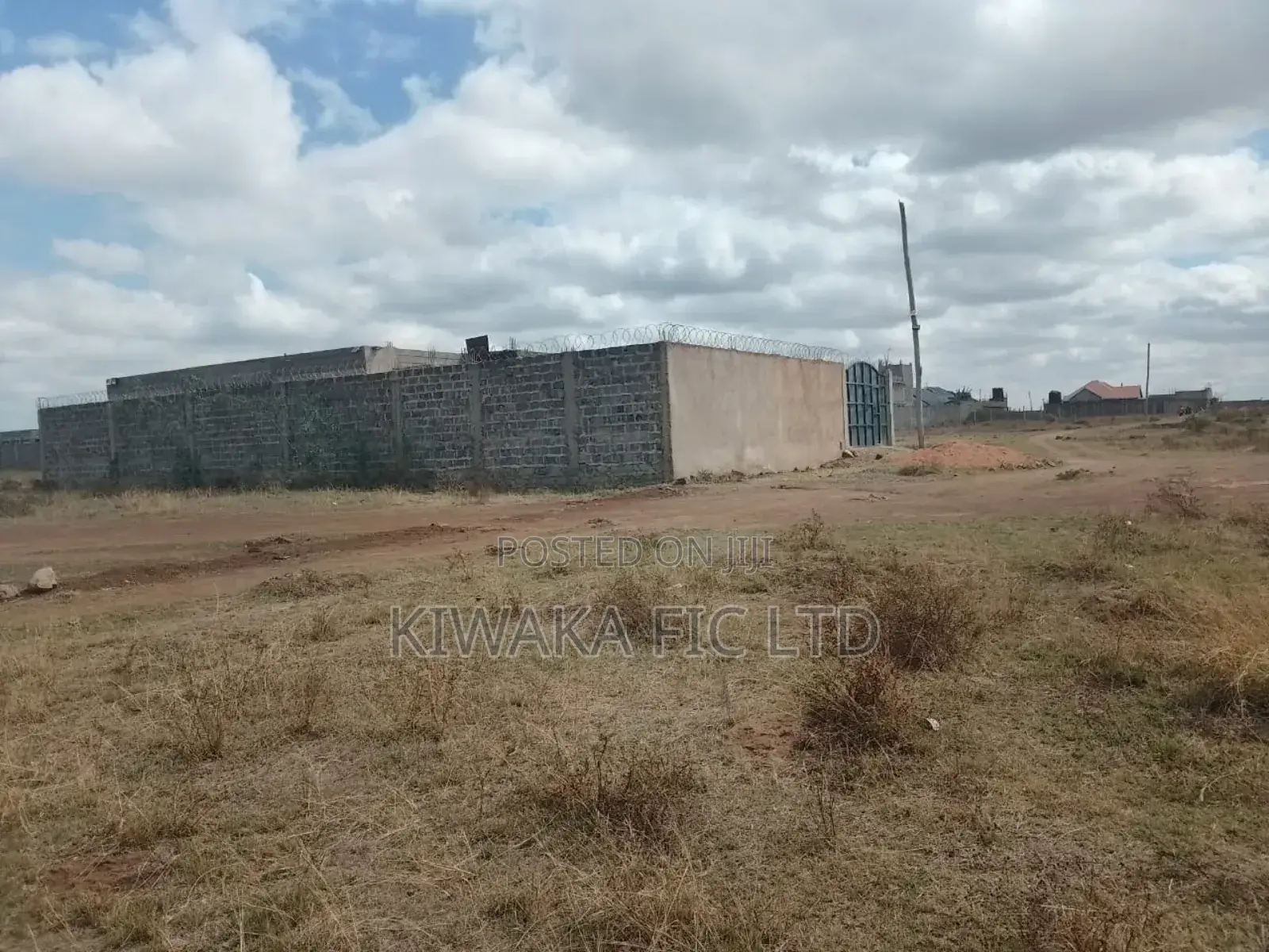 50×100 in Daracha, Juja