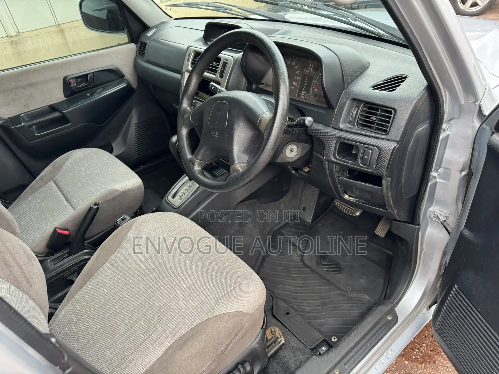 Mitsubishi Pajero IO 2003 White