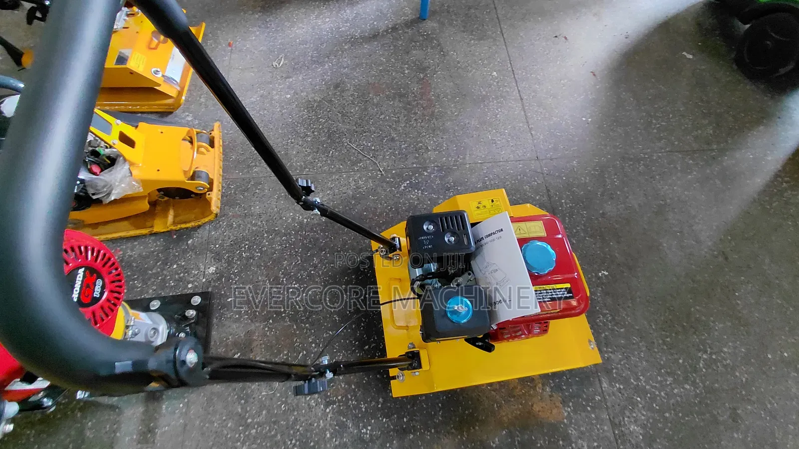 Aico Japan Plate Compactor 90kg 8hp Petrol Engine.