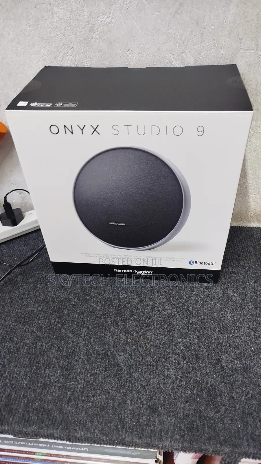 Harman Kardon Onyx Studio 9