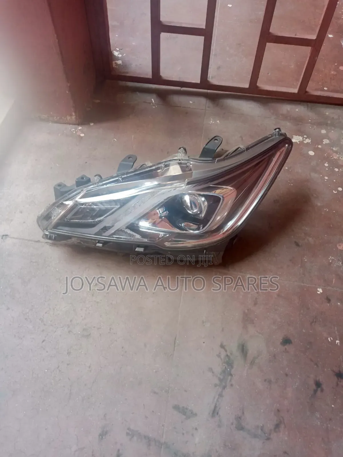 Toyota Crown 2017 Xjapan Headlight