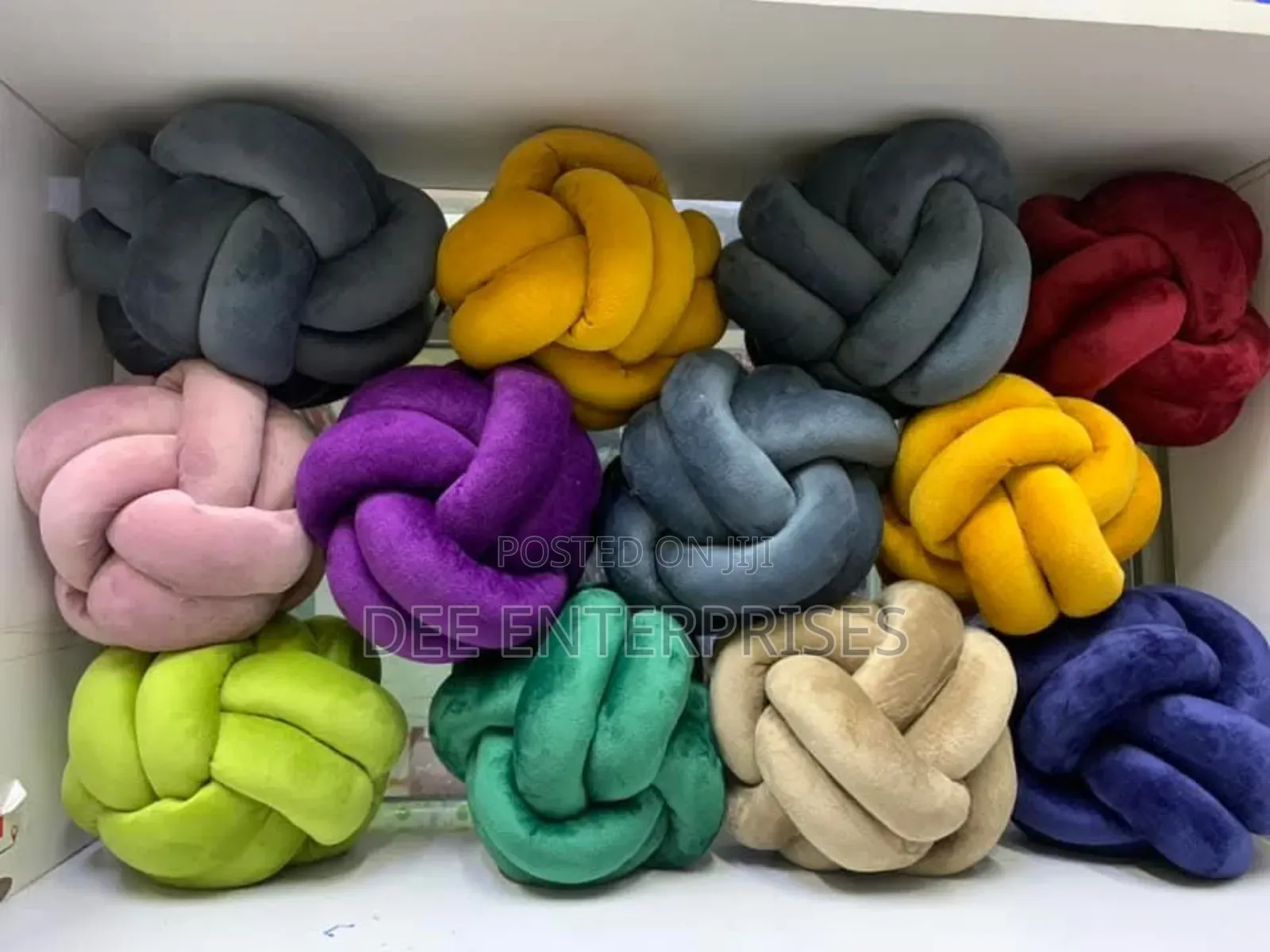Knot Pillows