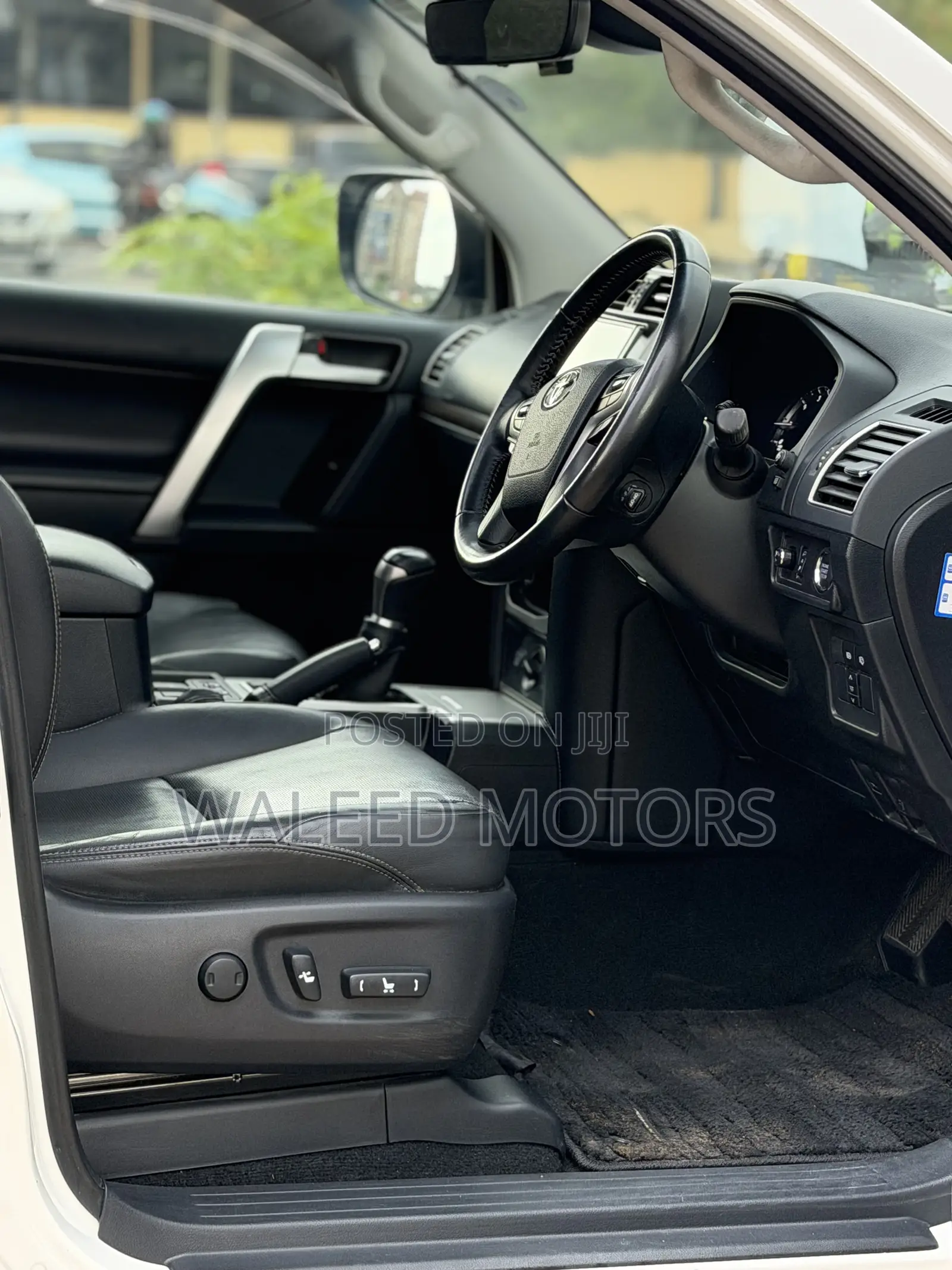 Toyota Land Cruiser Prado 2.7 2019 Pearl