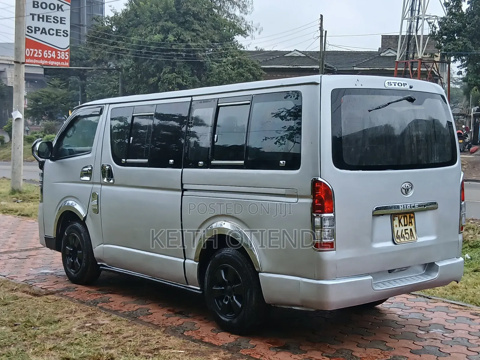Toyota HiAce 2013 Silver