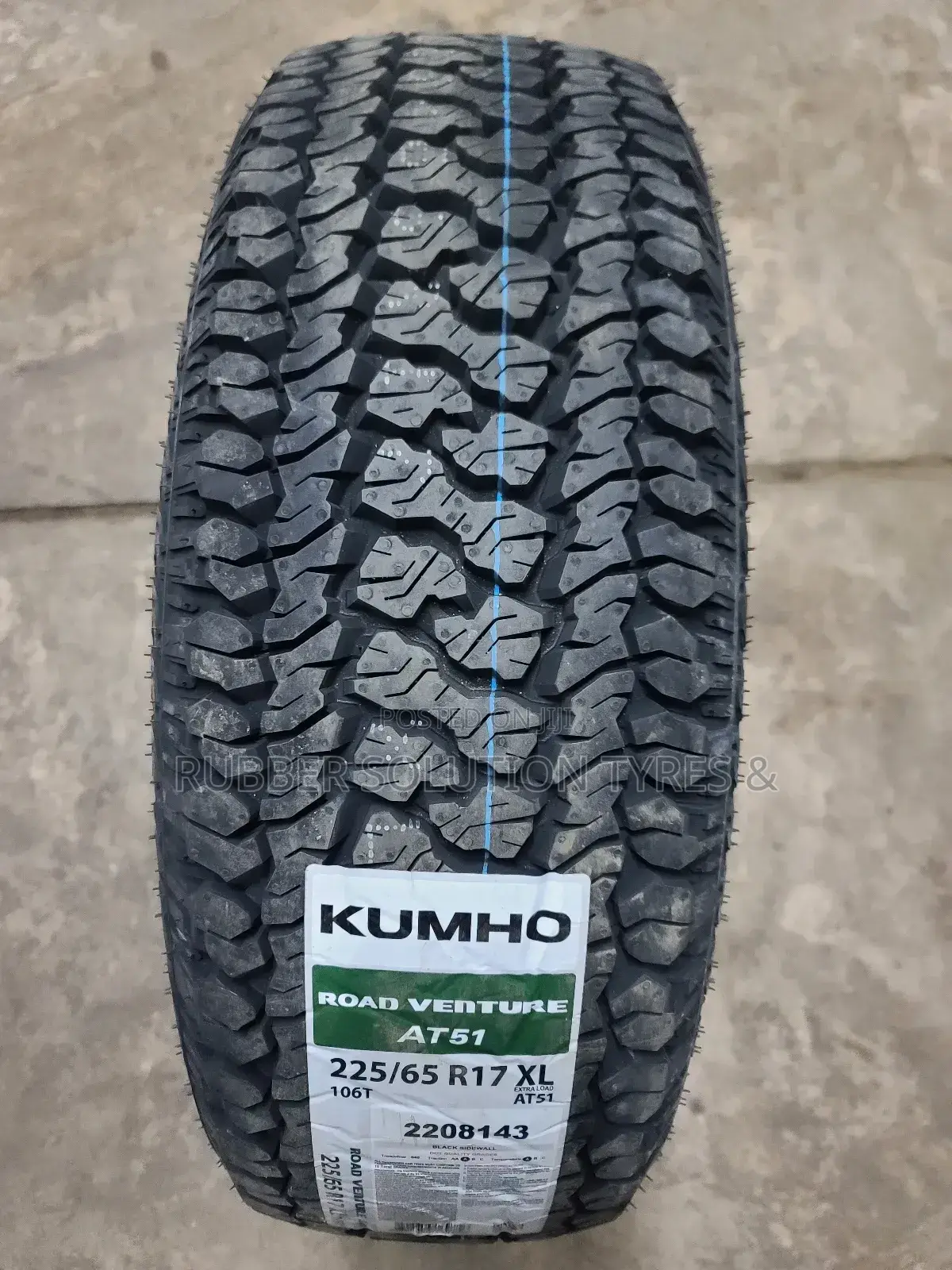 225/65 R17 Kumho Tyres 106 T X/L Road Venture a/T51
