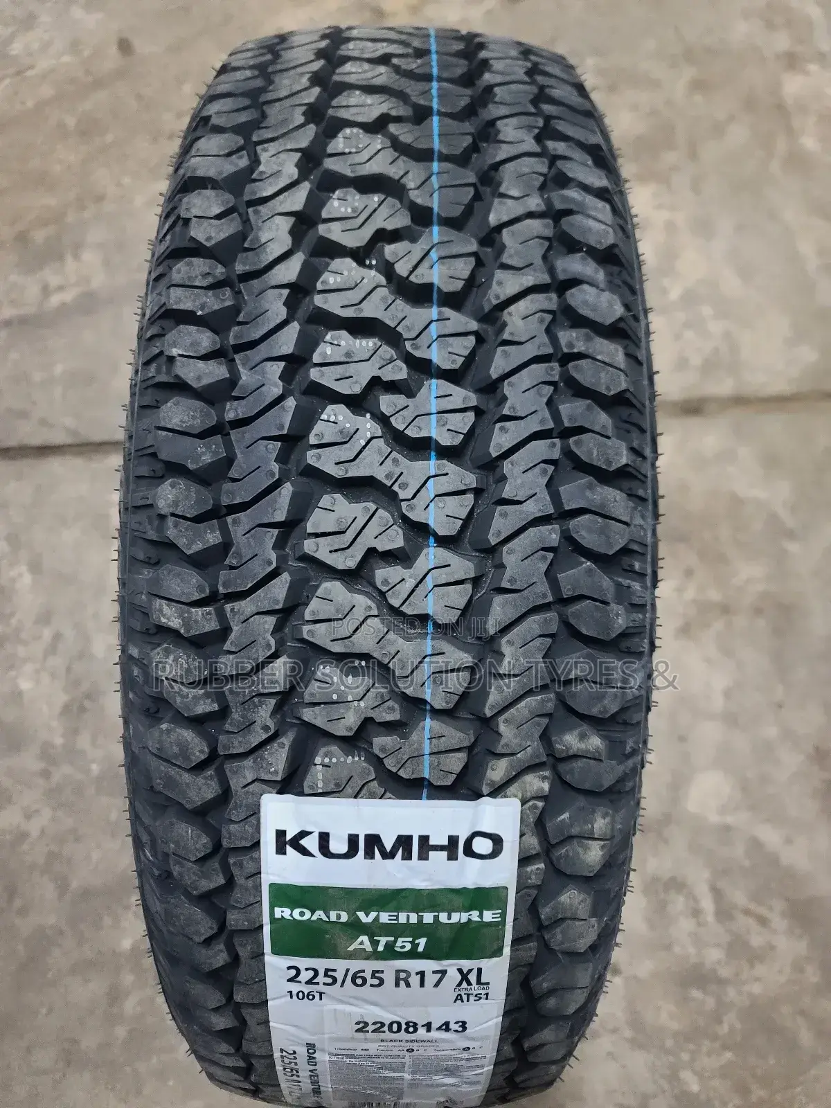 225/65 R17 Kumho Tyres 106 T X/L Road Venture a/T51