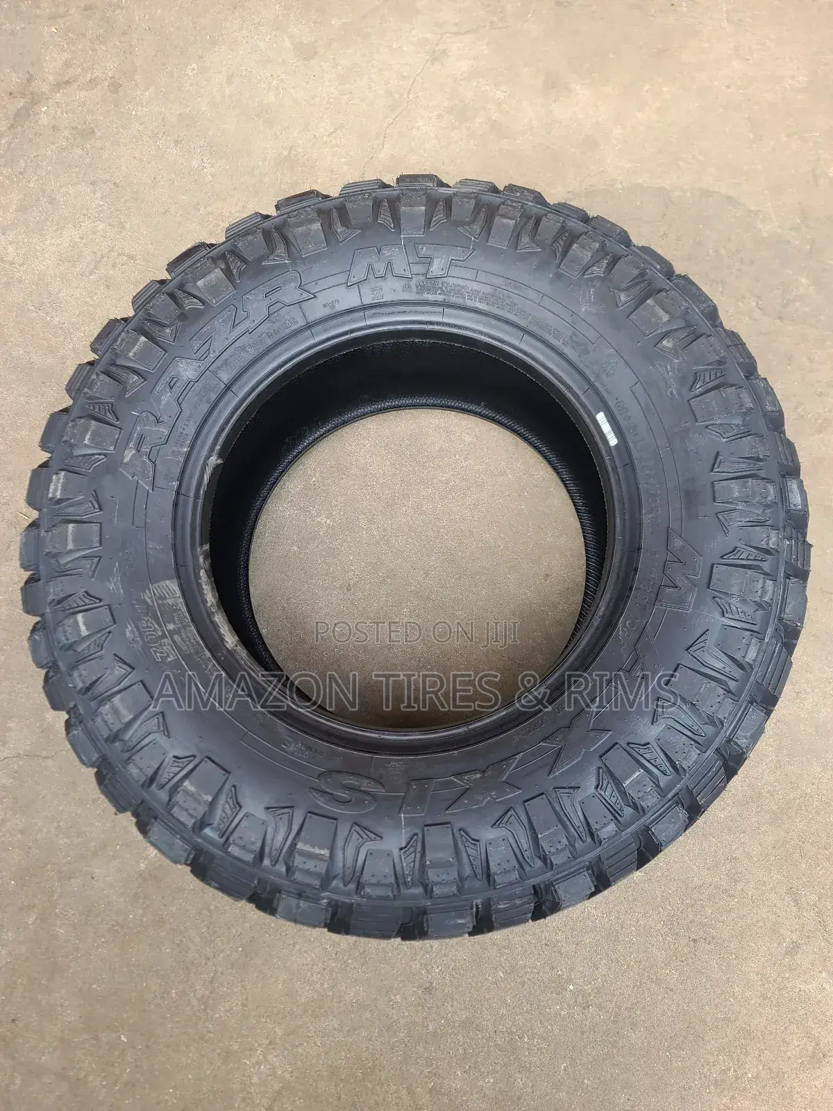 285/70 R17 Maxxis Tyres Razr M/T-772 Mud-Terrain