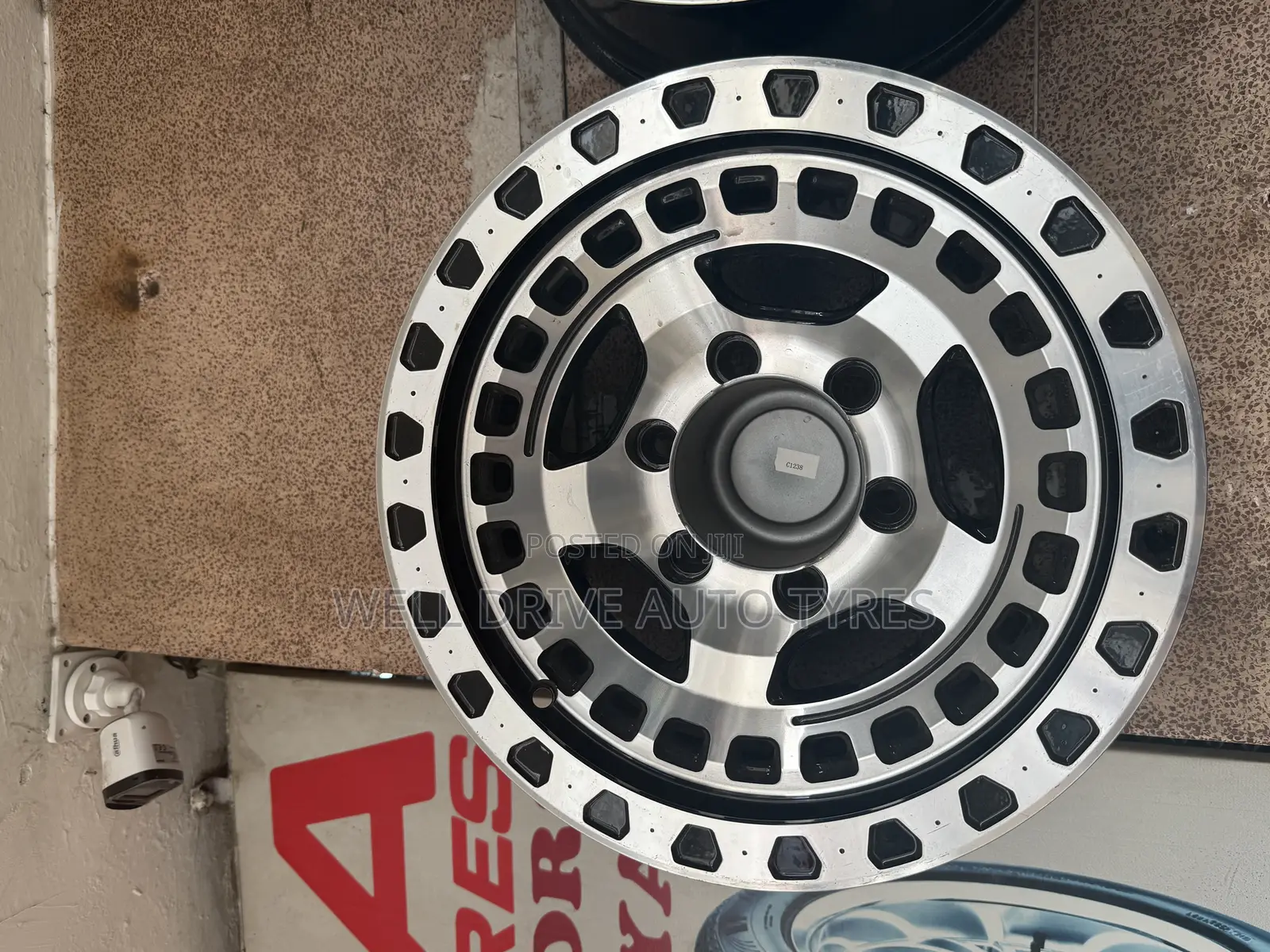 Rims Size 15 Nissan Box/Shark