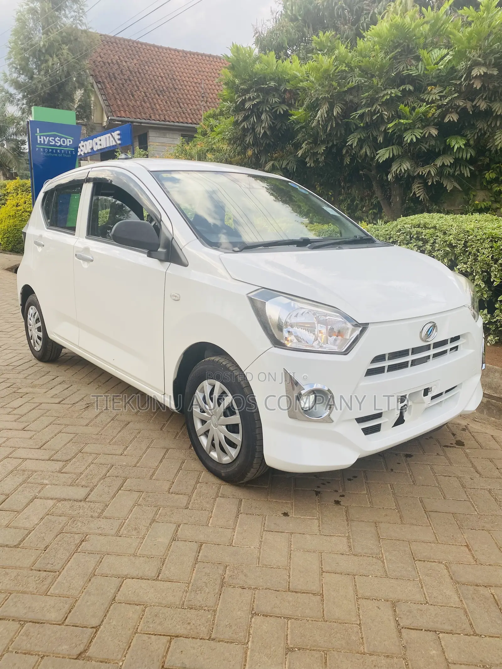 Daihatsu Mira 2018 White