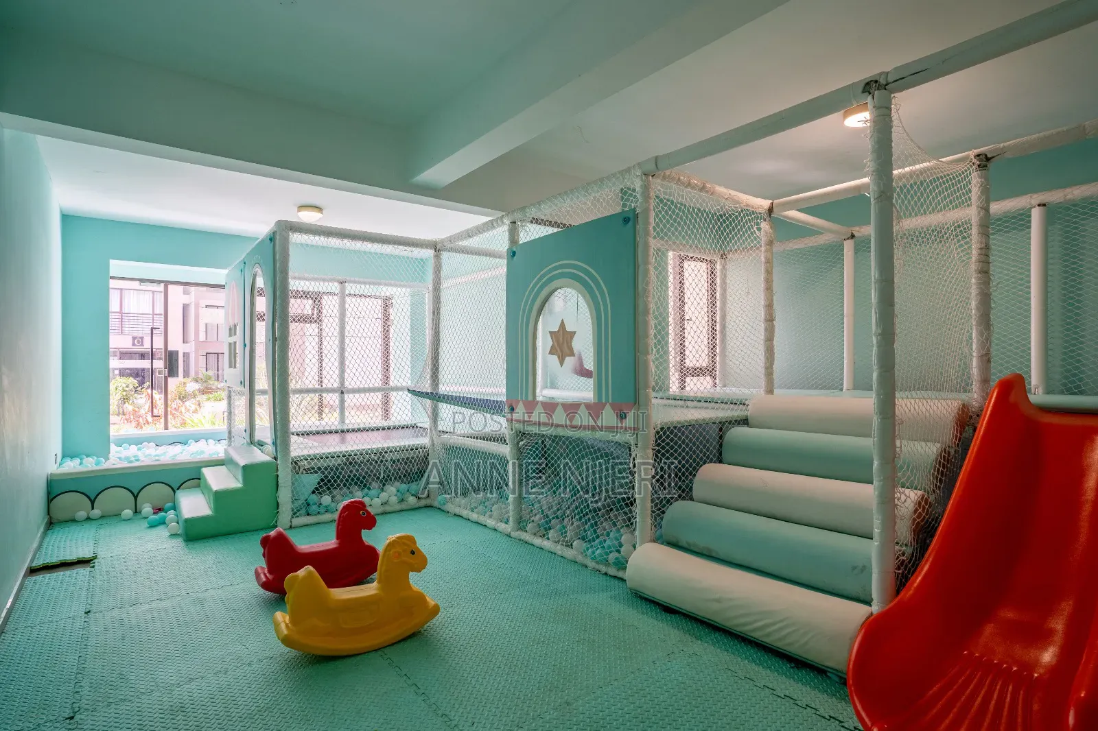 Amazing 2bdrm Apartment Located in Riverside at Per Day