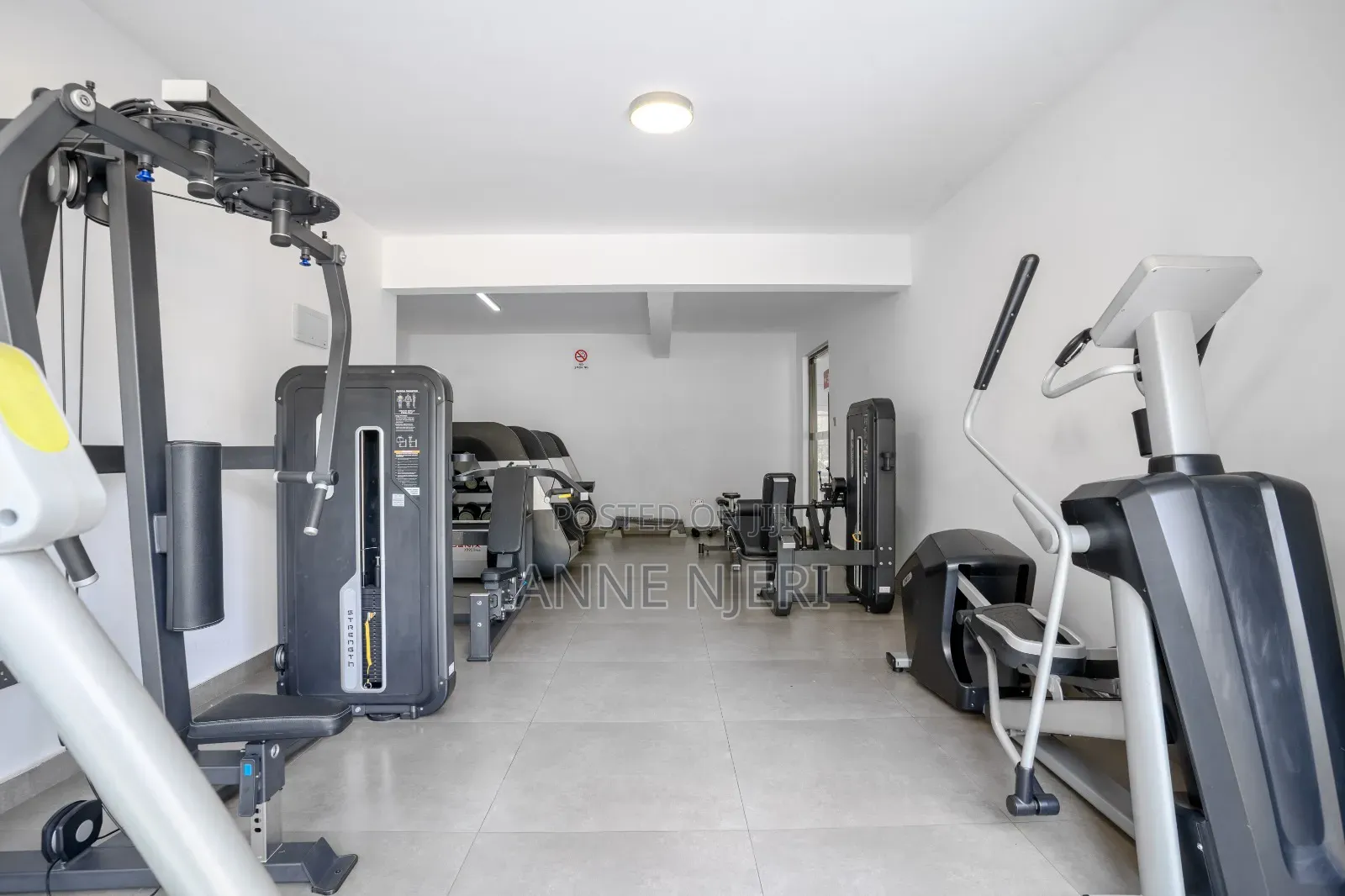 Amazing 2bdrm Apartment Located in Riverside at Per Day