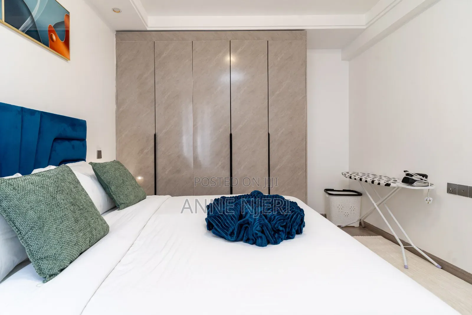 Amazing 2bdrm Apartment Located in Riverside at Per Day