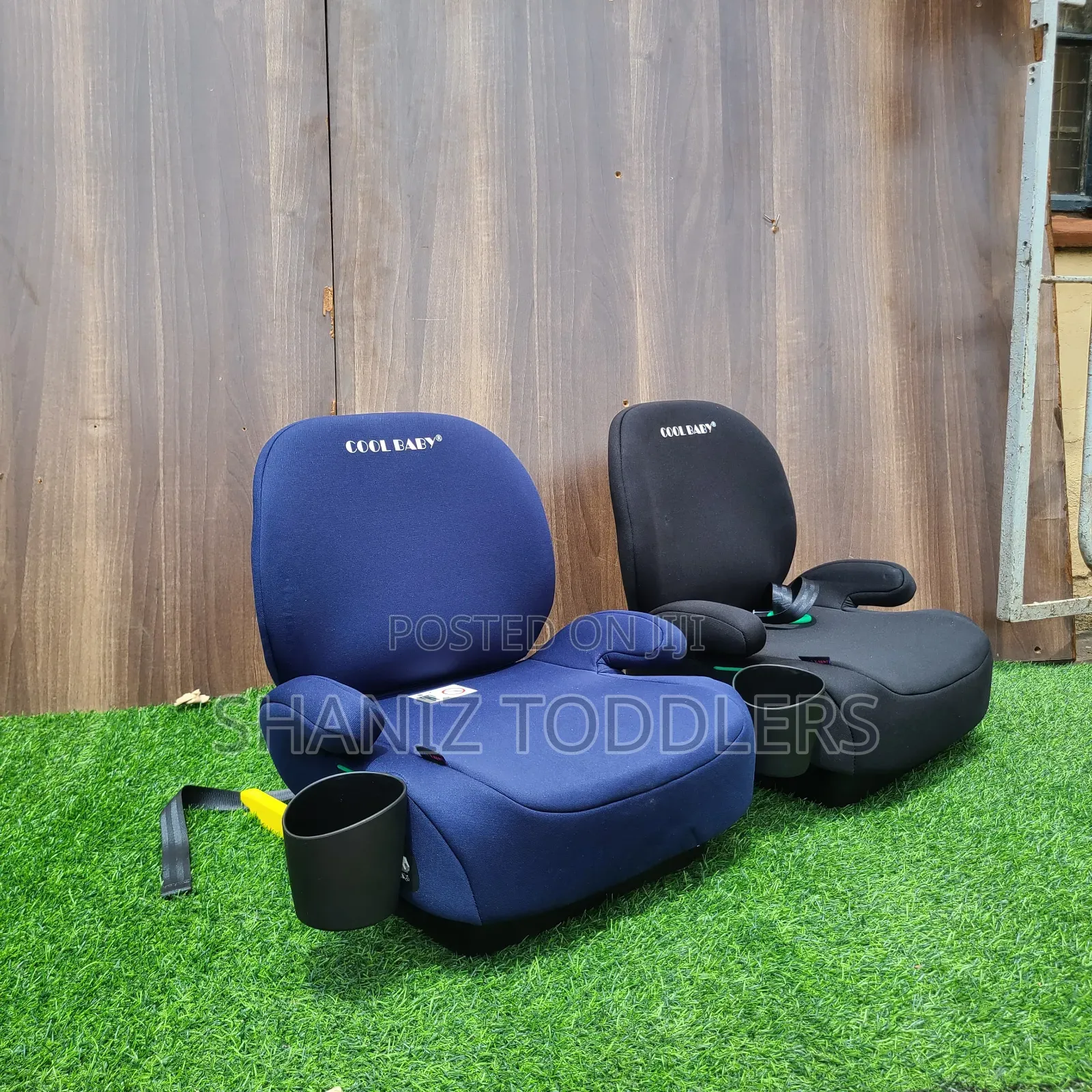 Lightweight Booster Carseat With Cup Holder