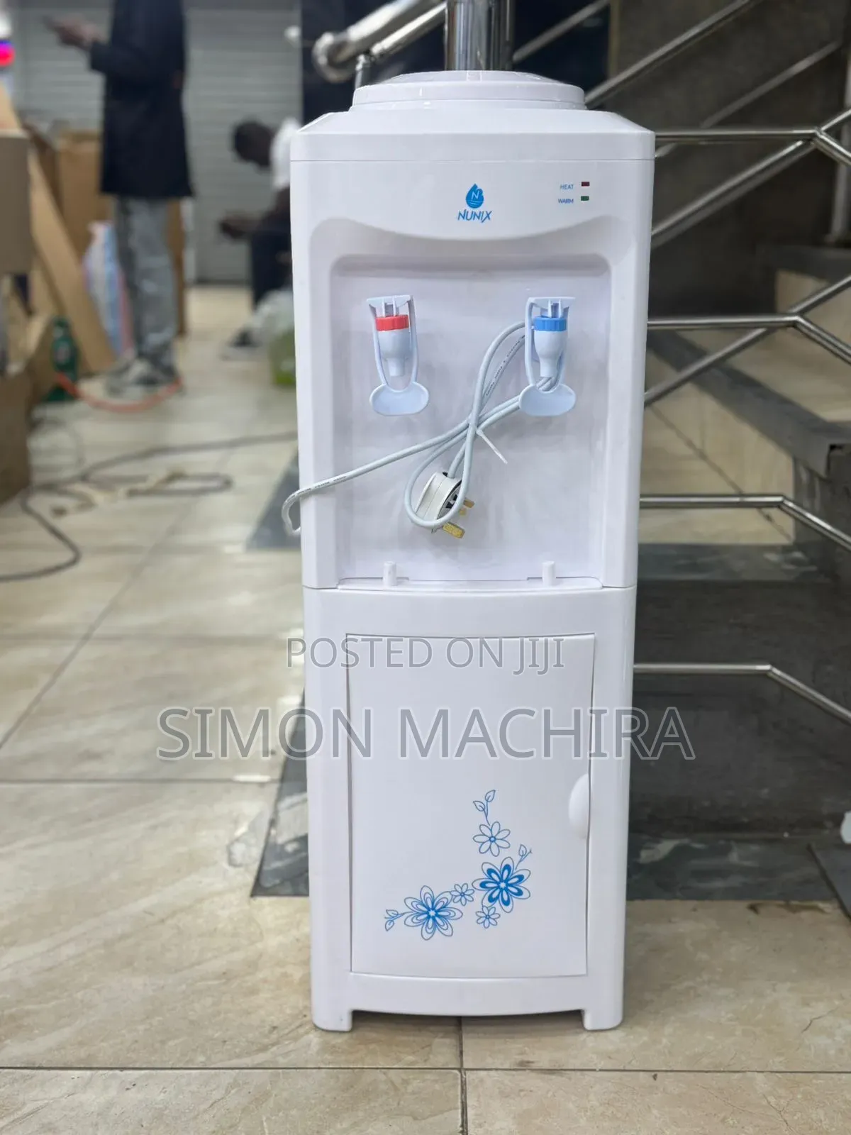 Q7 Nunix 
Hot and Normal Water Dispenser
