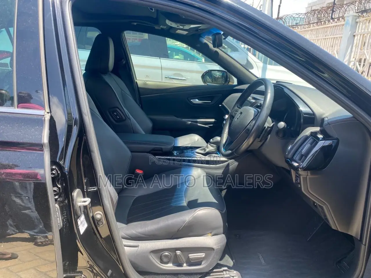 Toyota Crown 2018 Black