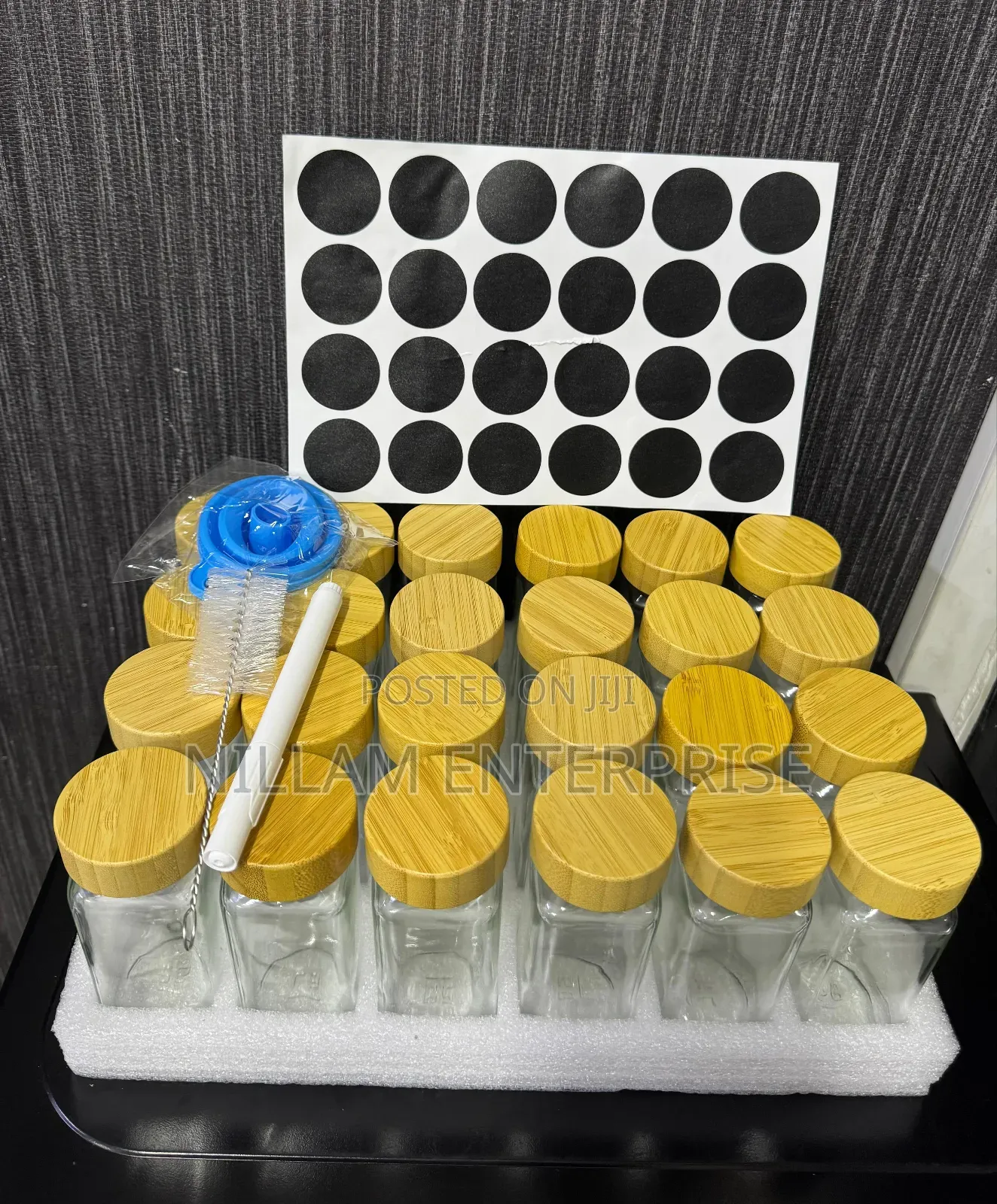 *29pcs Set Glass Storage Spice Jars With Bamboo Lid