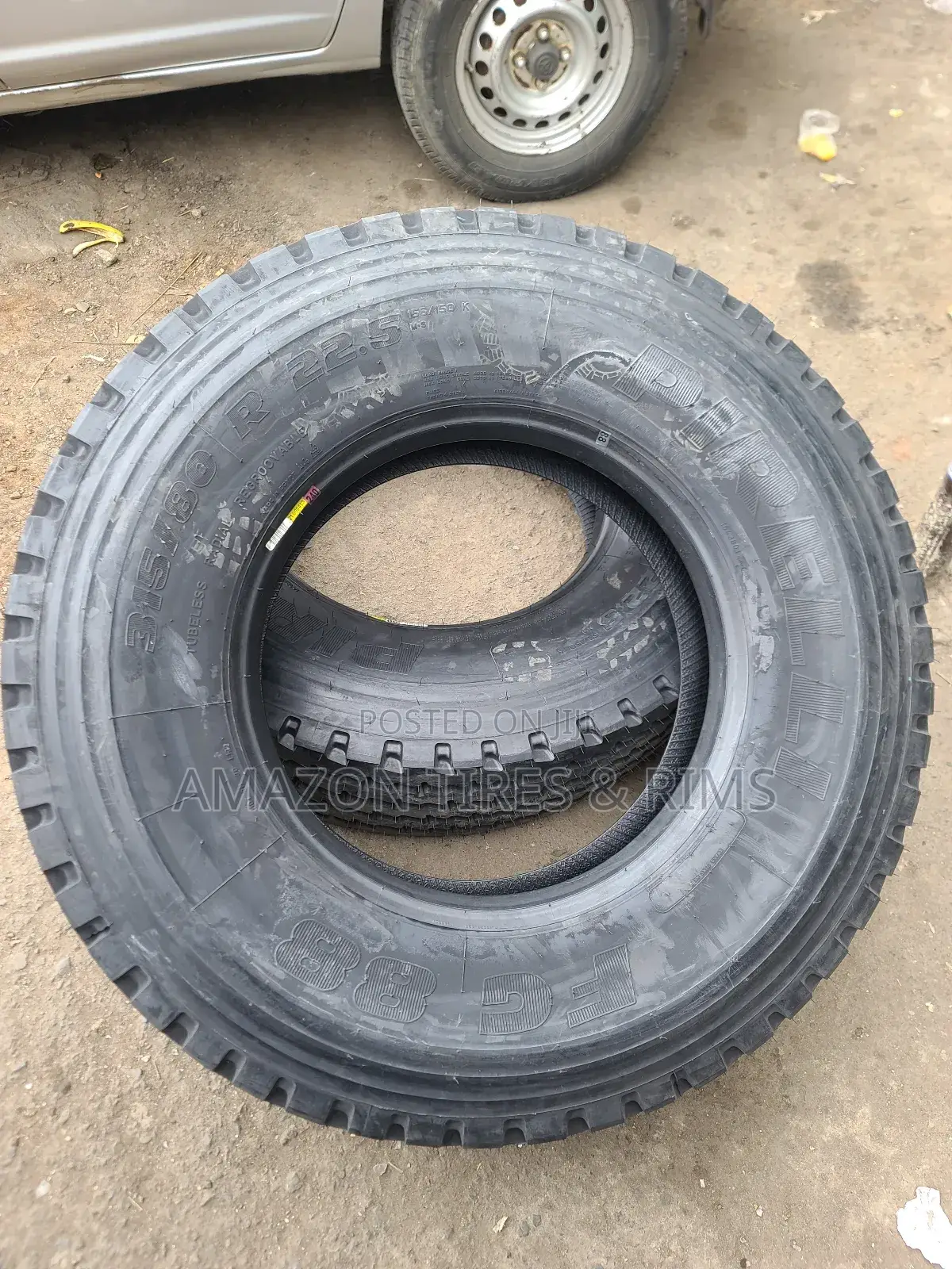 315/80r22.5 Pirelli Tires