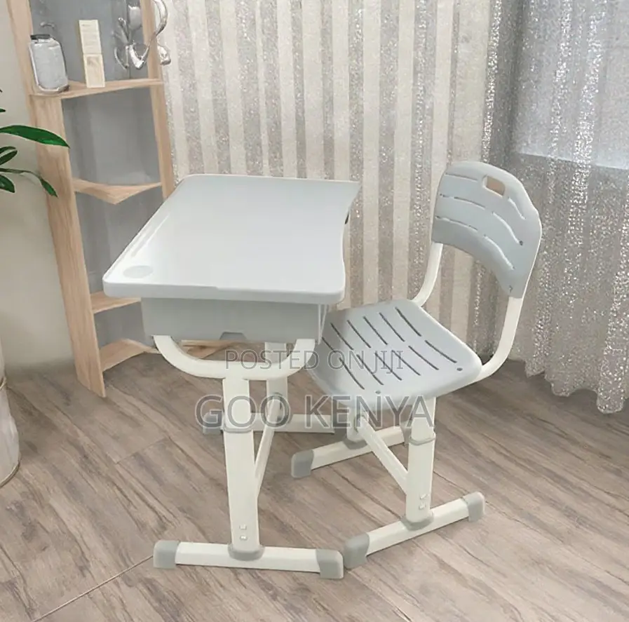 Kid's Desk;