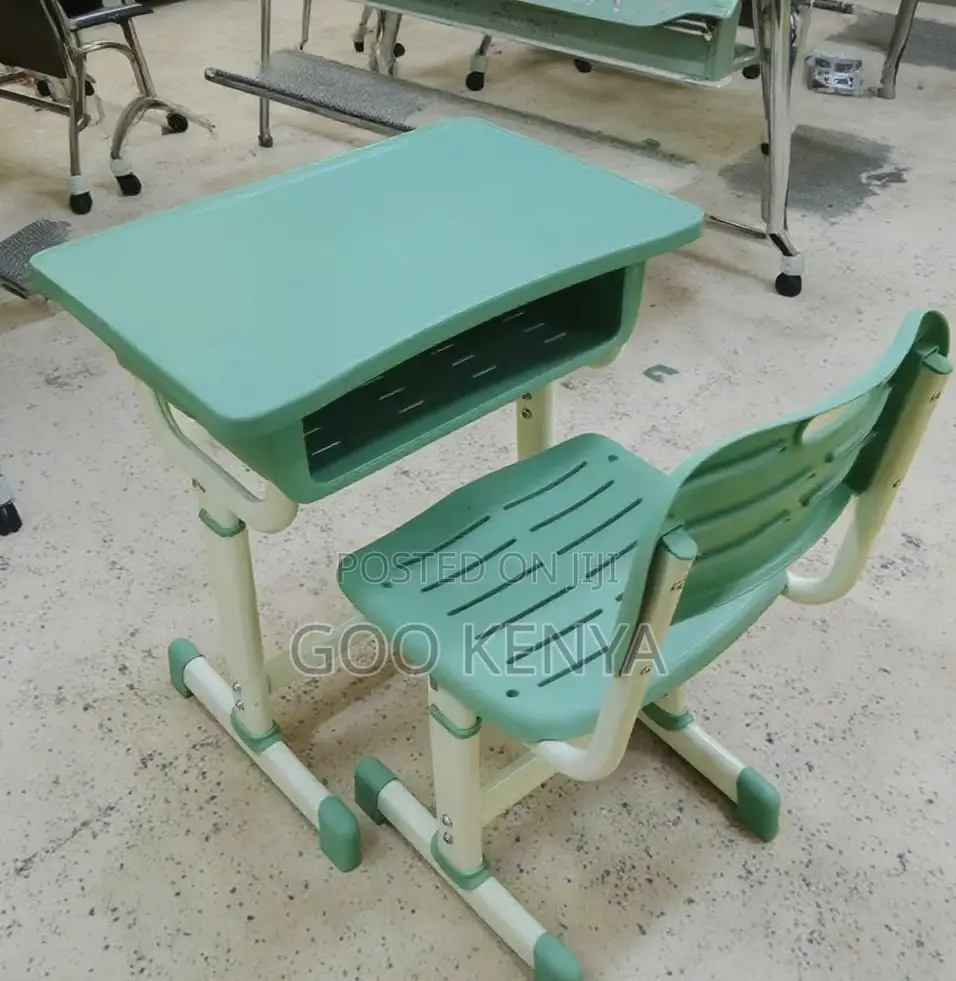 Kid's Desk;
