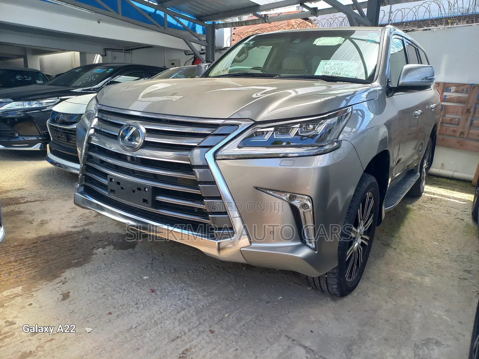 Lexus LX 570 AWD 2019 Gold