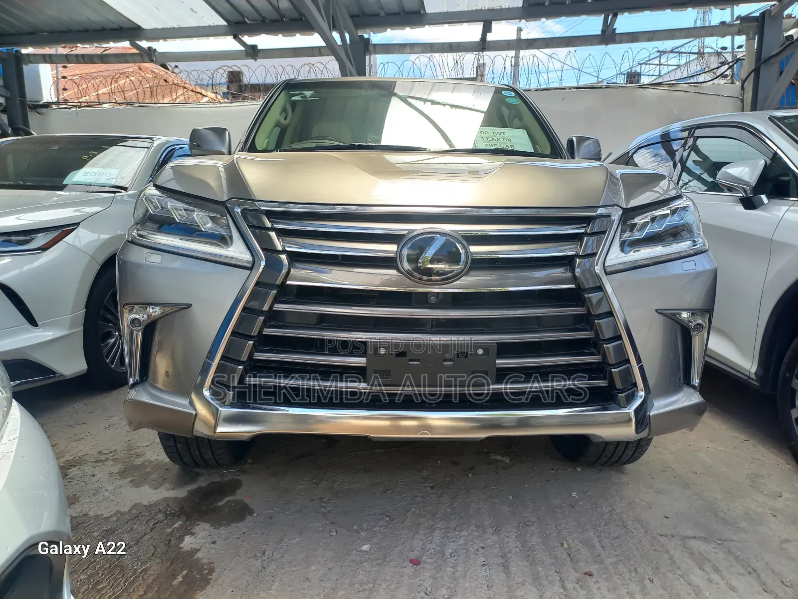 Lexus LX 570 AWD 2019 Gold
