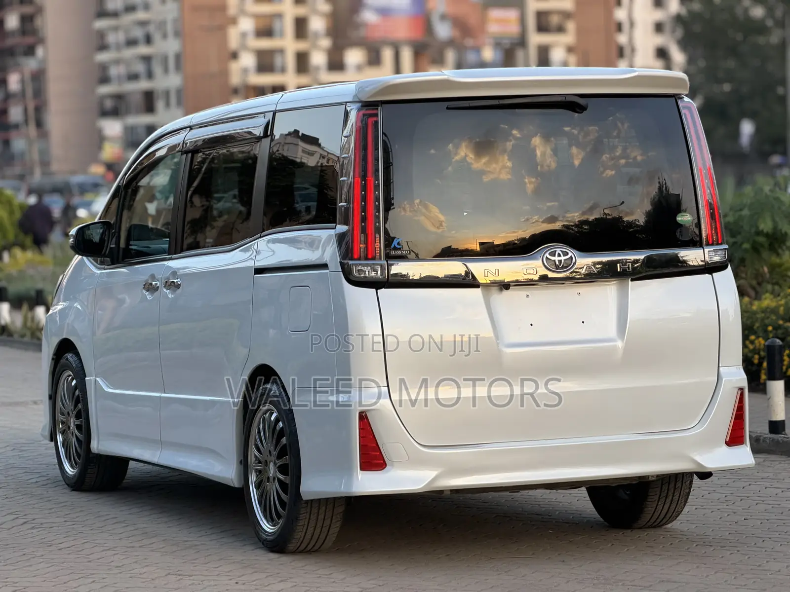 Toyota Noah 2018 Pearl