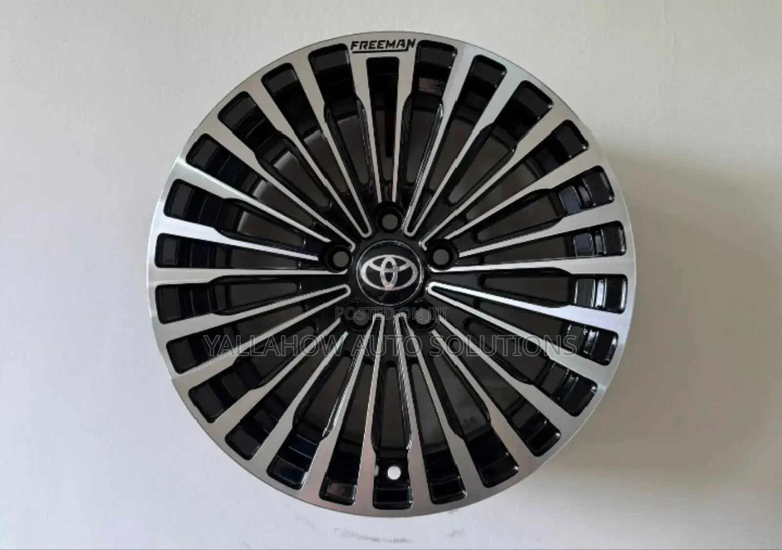 17 Inch Silver Alloy Rims – Elegant Design for All Cars
