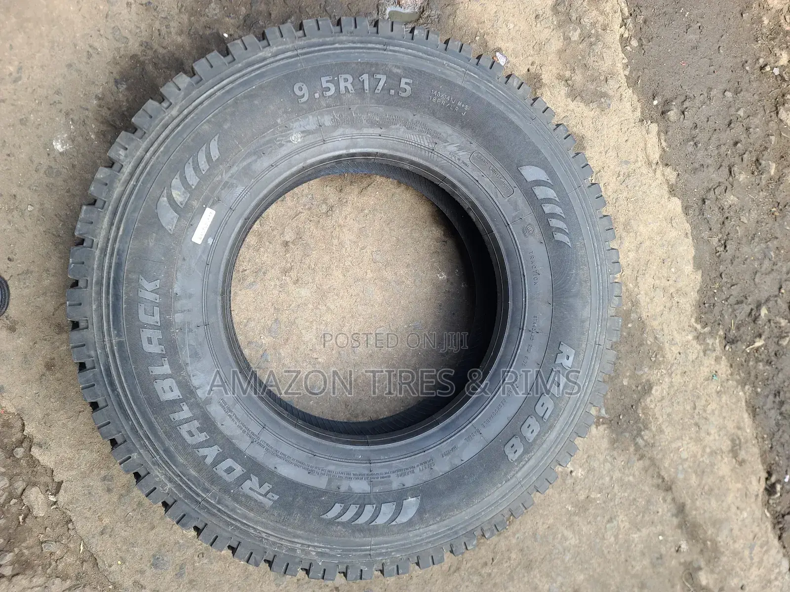 9.5r17.5 Royalback Tires 18pr