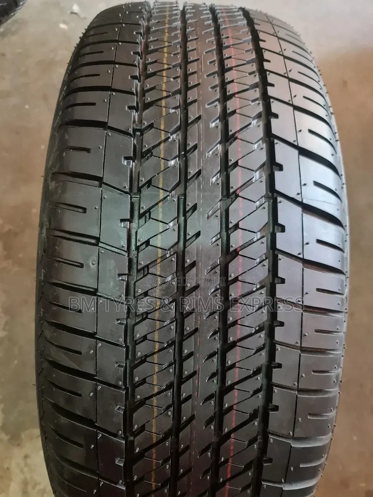 275 /50 R22 Bridgestone Tyres(Highway Terrrain) Japan.