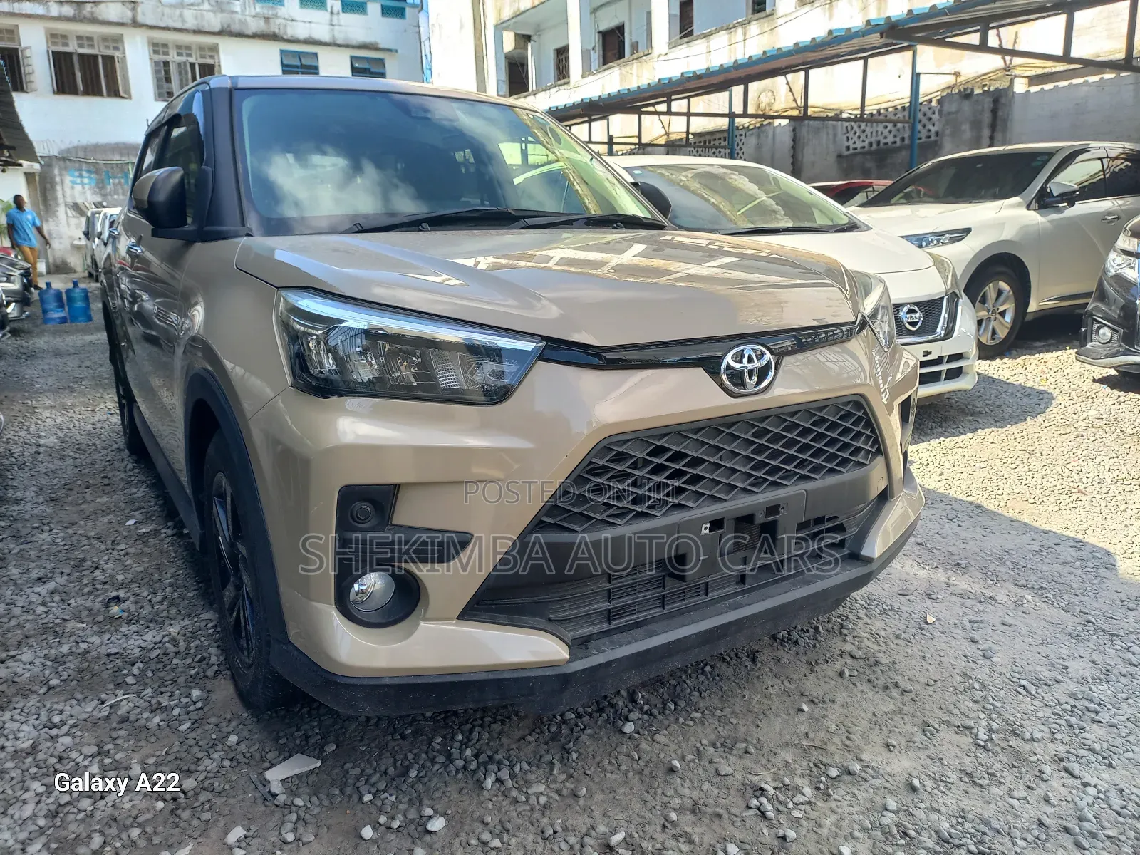 Toyota Raize 1.0 FWD 2019 Beige
