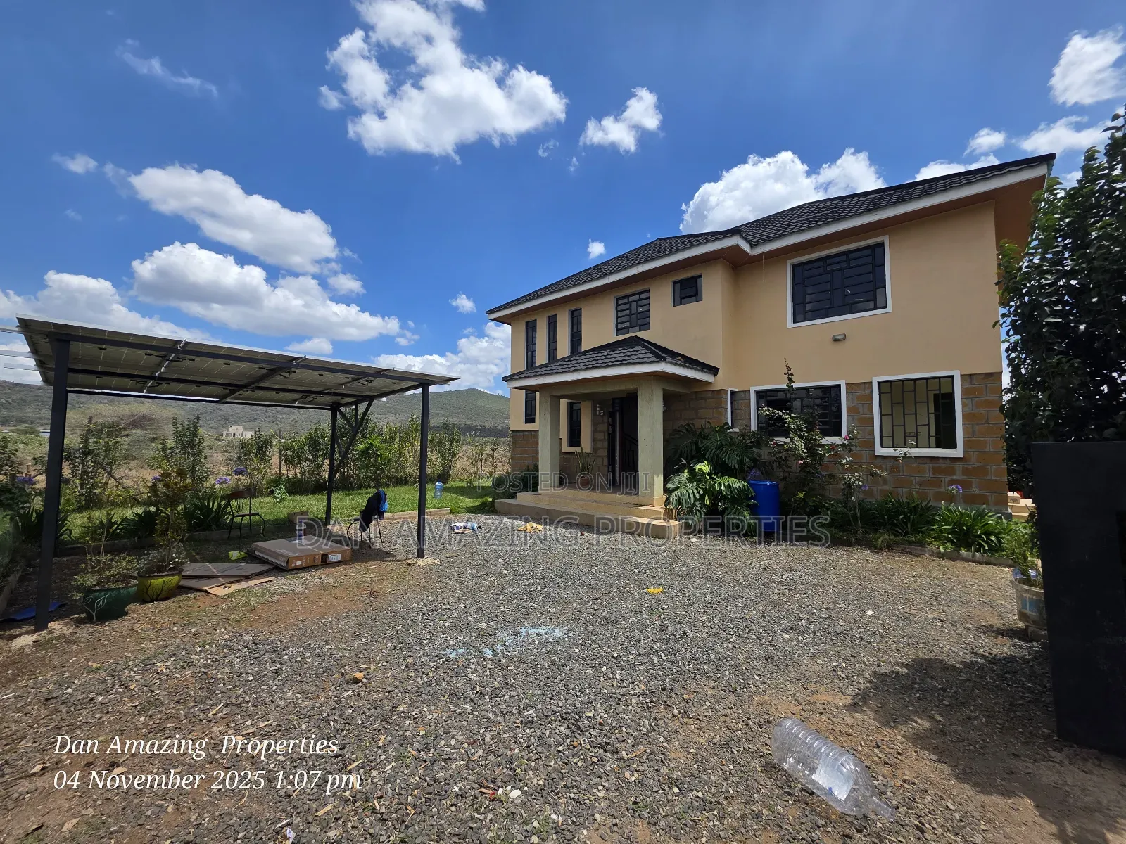 4bdrm Maisonette in Kimuka Fully Offgrid, Kibiku for sale