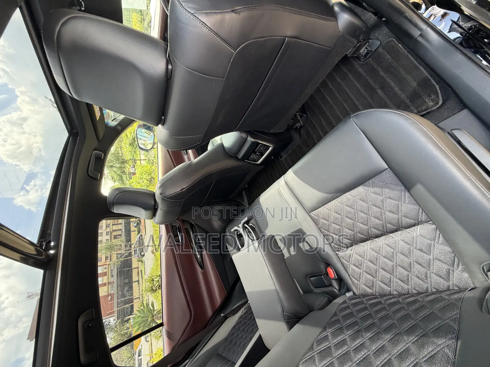 Toyota Harrier 2.0 2019 Black