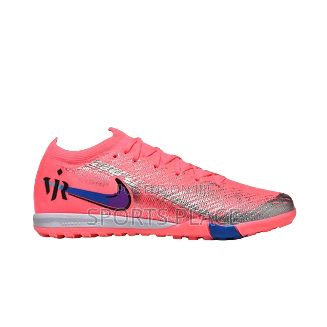 Vini Jr. X Nike Mercurial Vapor 16 Elite Football Trainers.
