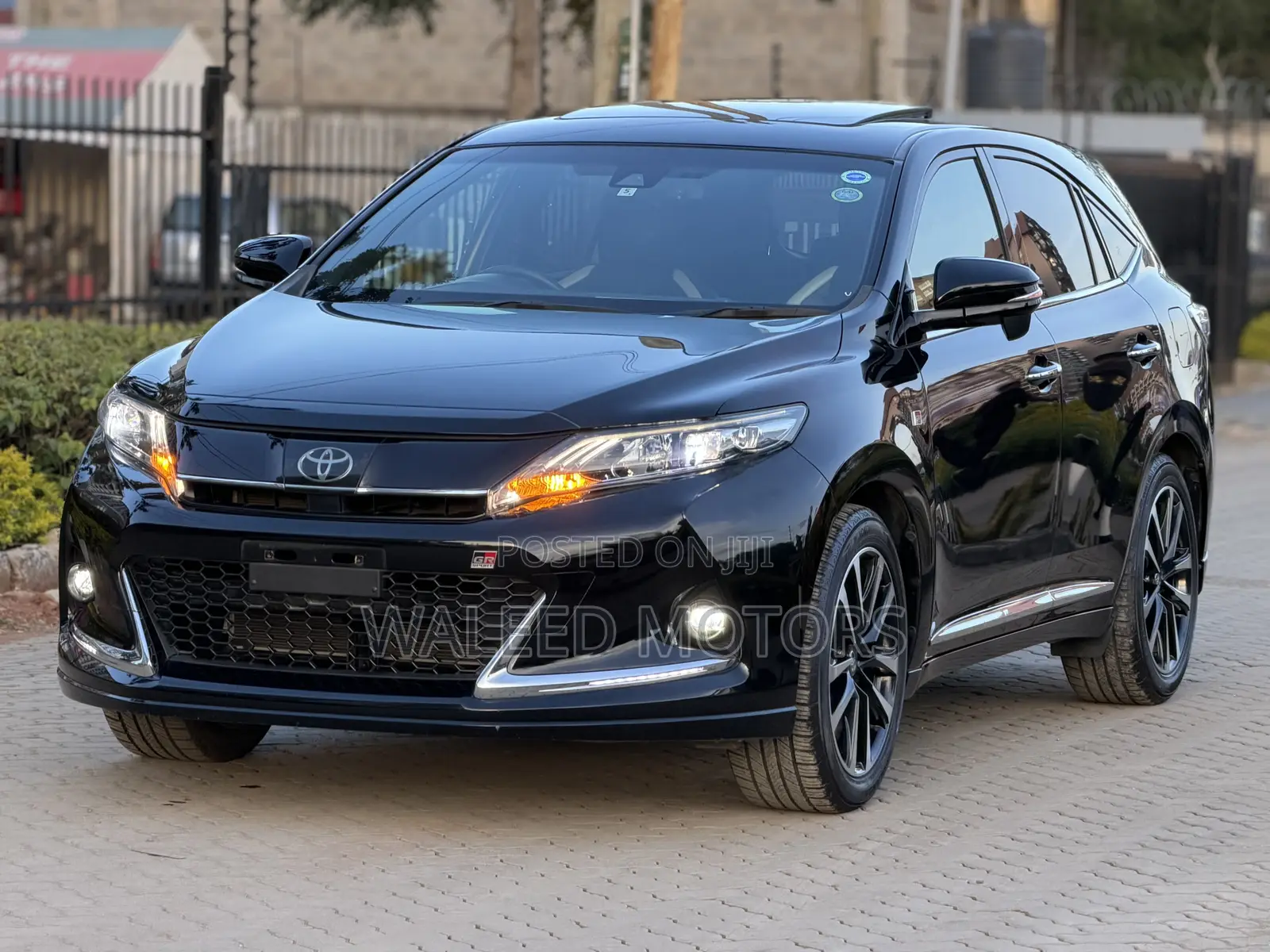 Toyota Harrier 2.0 2020 Black