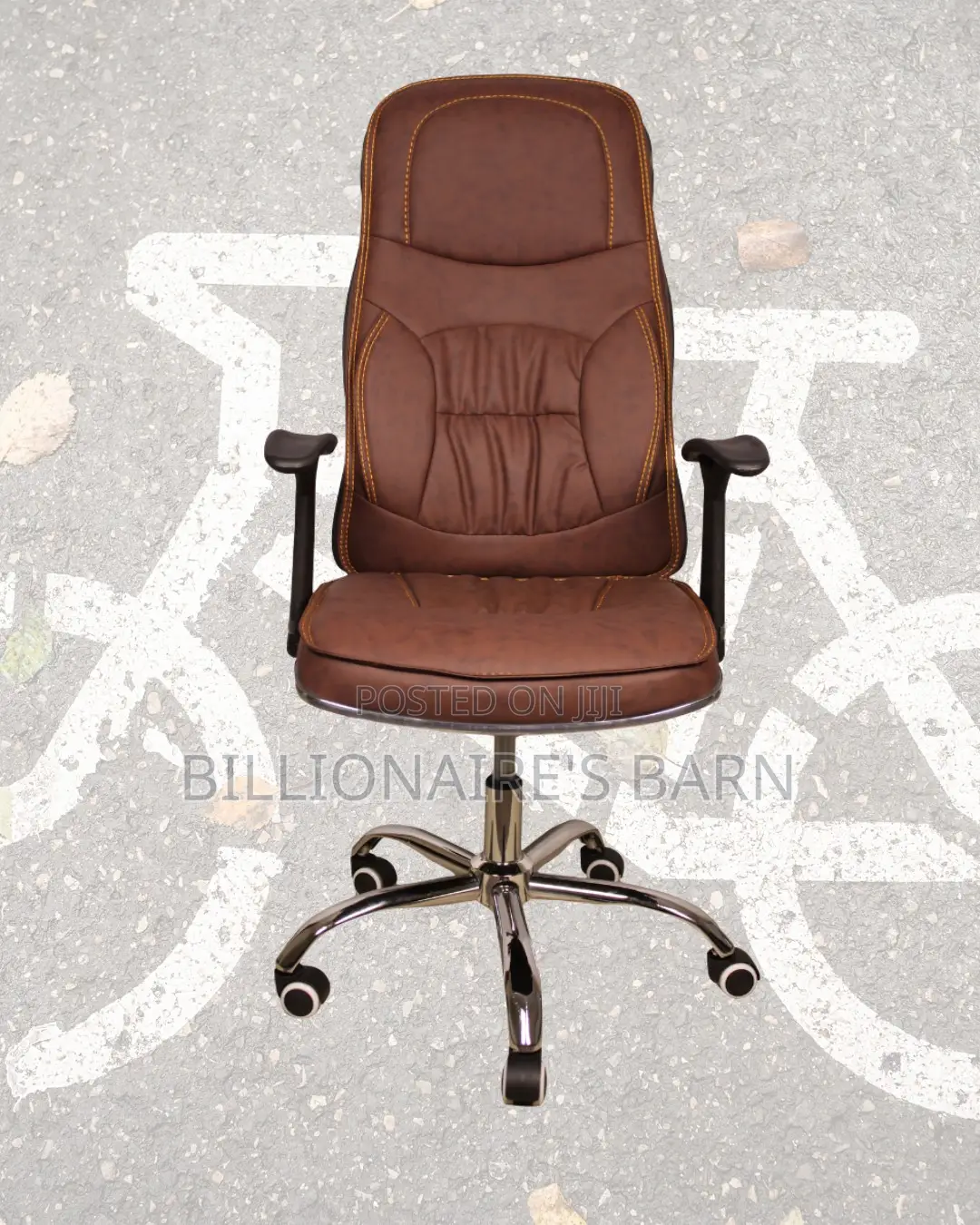 Modern Armrests | Sleek Leather | Perfect for Home Office
