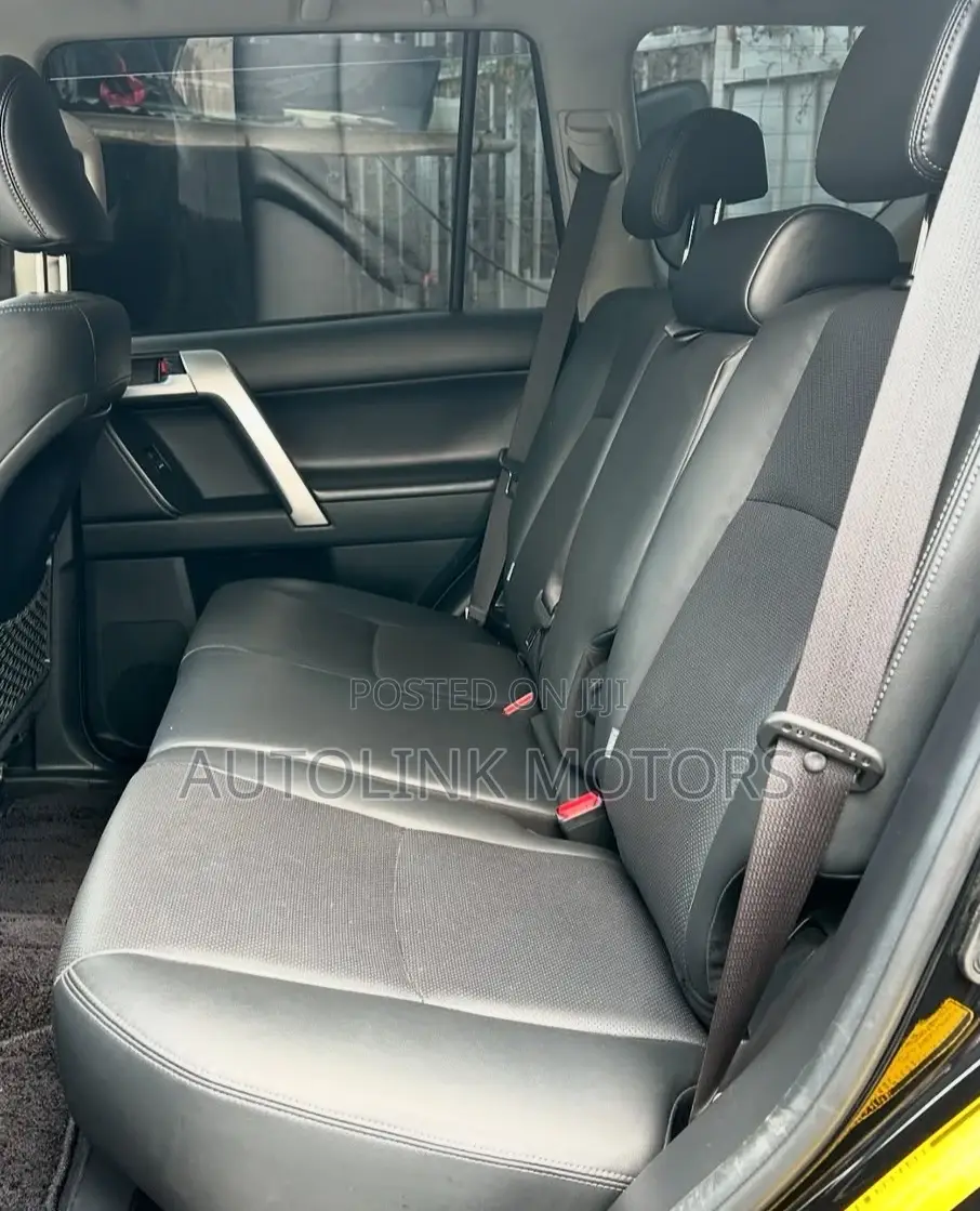 Toyota Land Cruiser Prado 2.8 2021 Black