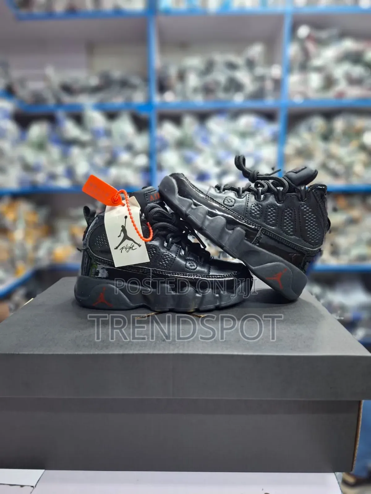 Kids Jordan 9
Black