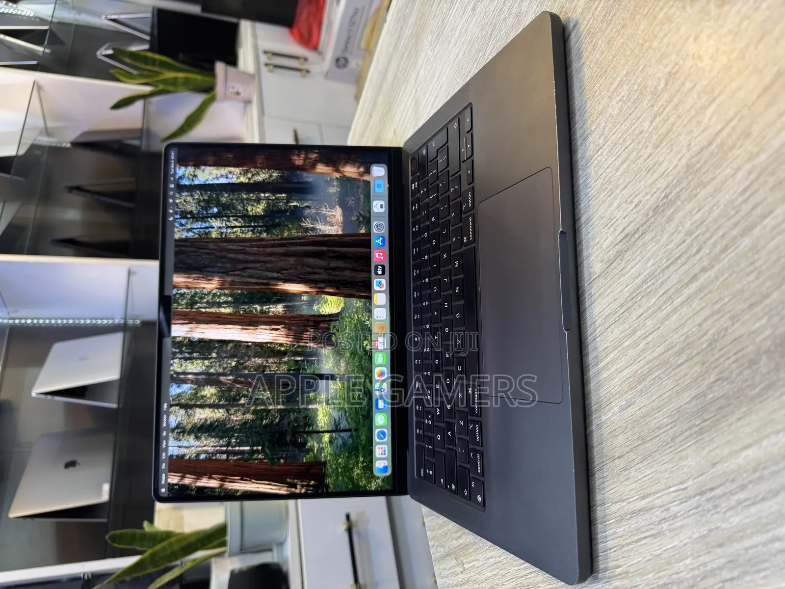 Laptop Apple MacBook Pro 2024 M4 14-Inch 18GB Apple M4 Pro SSD 512GB