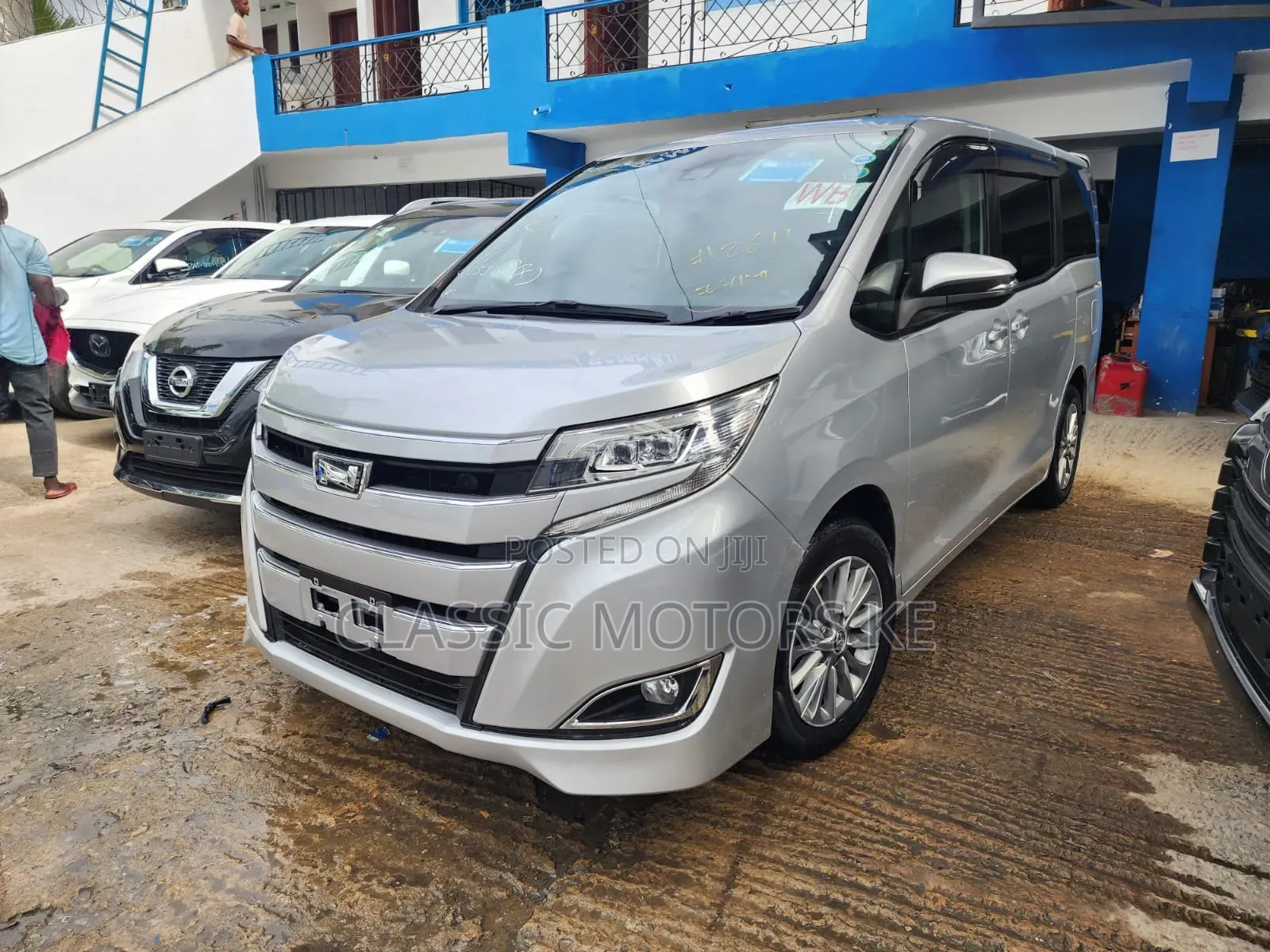 Toyota Noah 2.0 FWD (8 Seater) 2019 Silver
