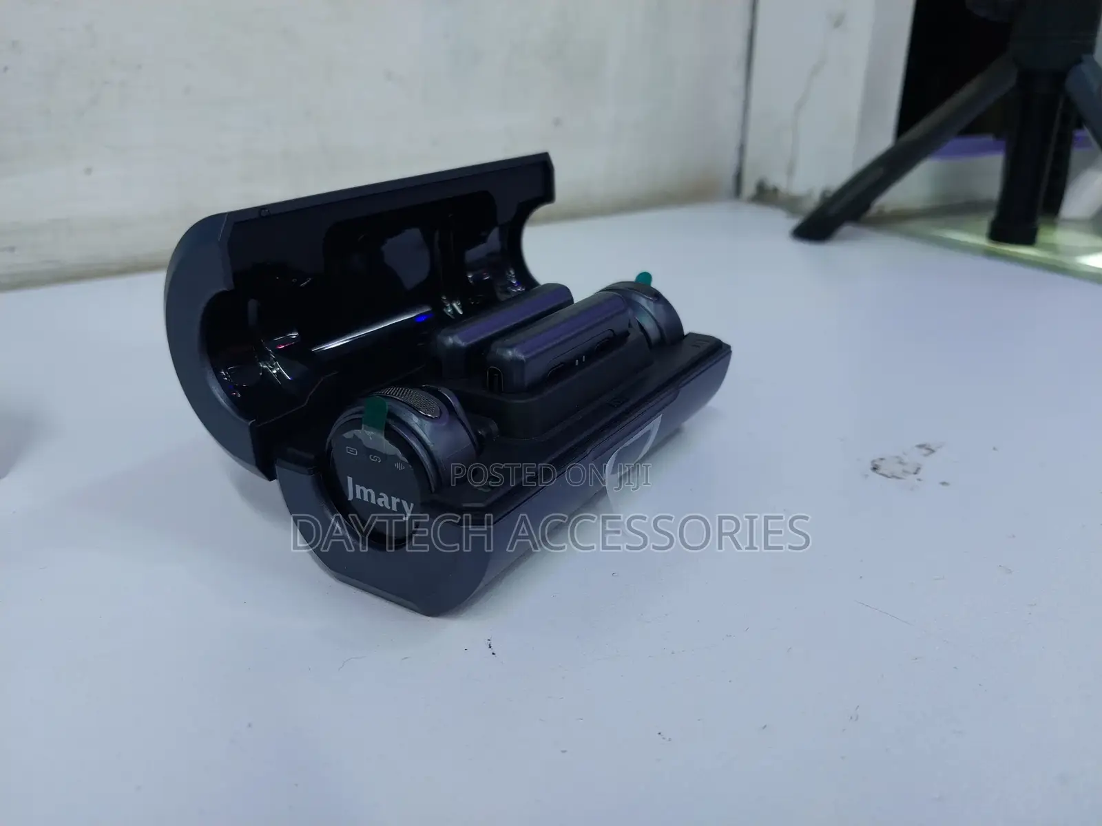 The Jmary Mw-19 Wireless Microphone.