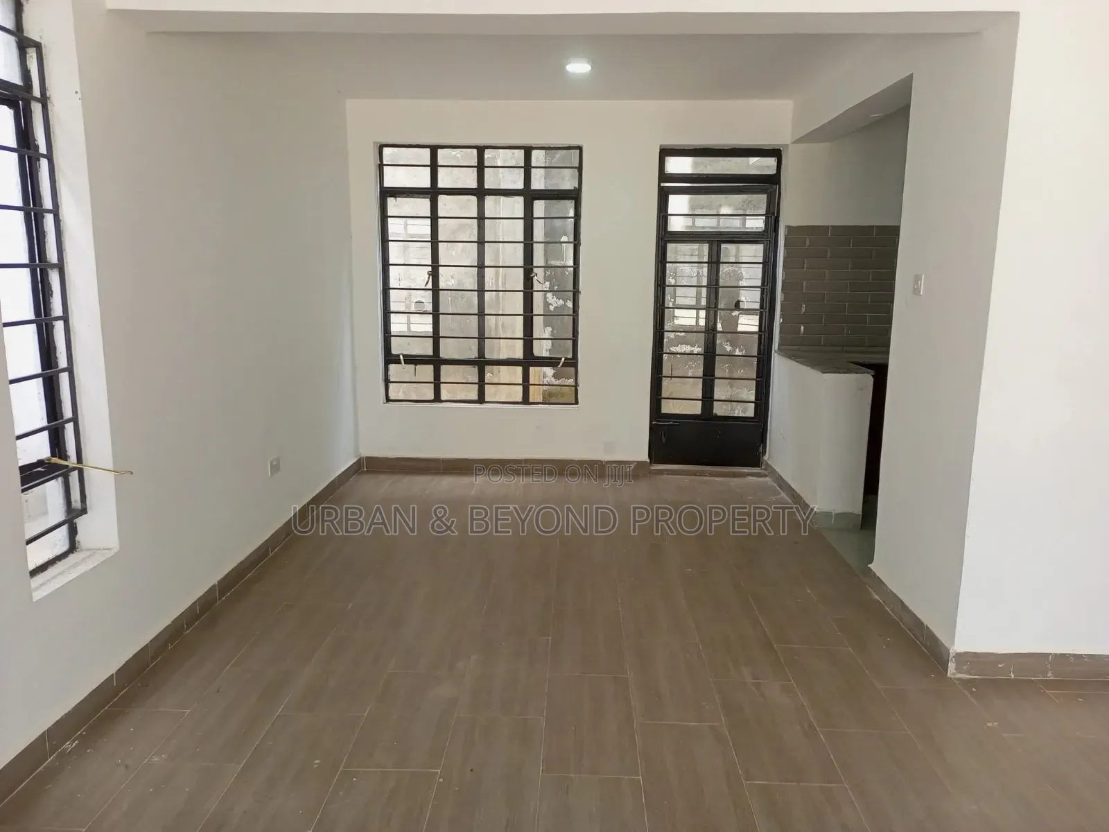 4bdrm Townhouse / Terrace in Gitaru for rent