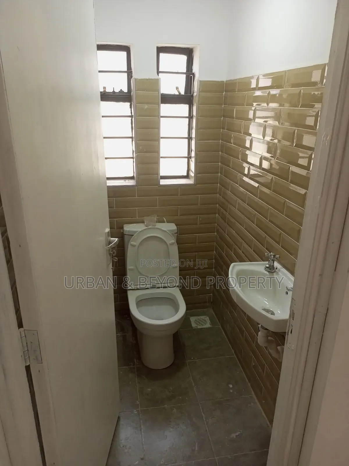 4bdrm Townhouse / Terrace in Gitaru for rent
